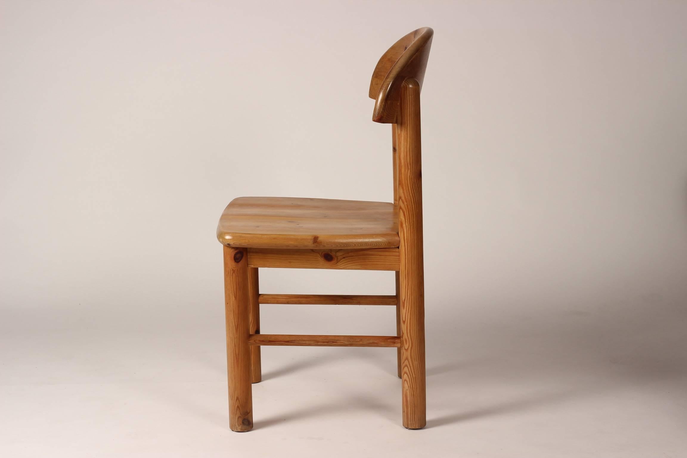 Mid-Century Modern Set of Four Pine Danish Chairs by Rainer Daumiller In Good Condition In London, GB