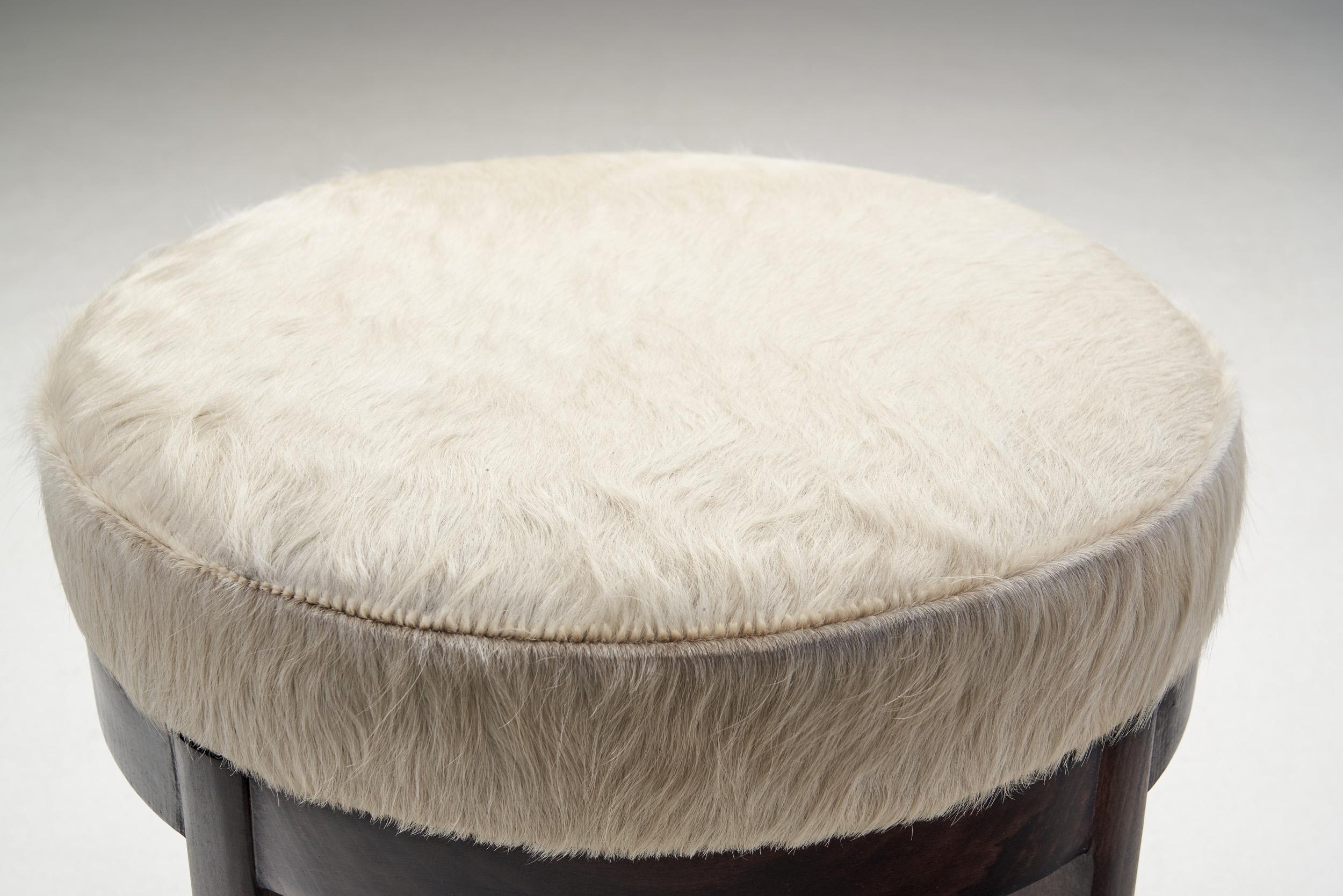 Mid-Century Modern Set of Four Stools in Cowhide, Europe, ca 1950s For Sale 2
