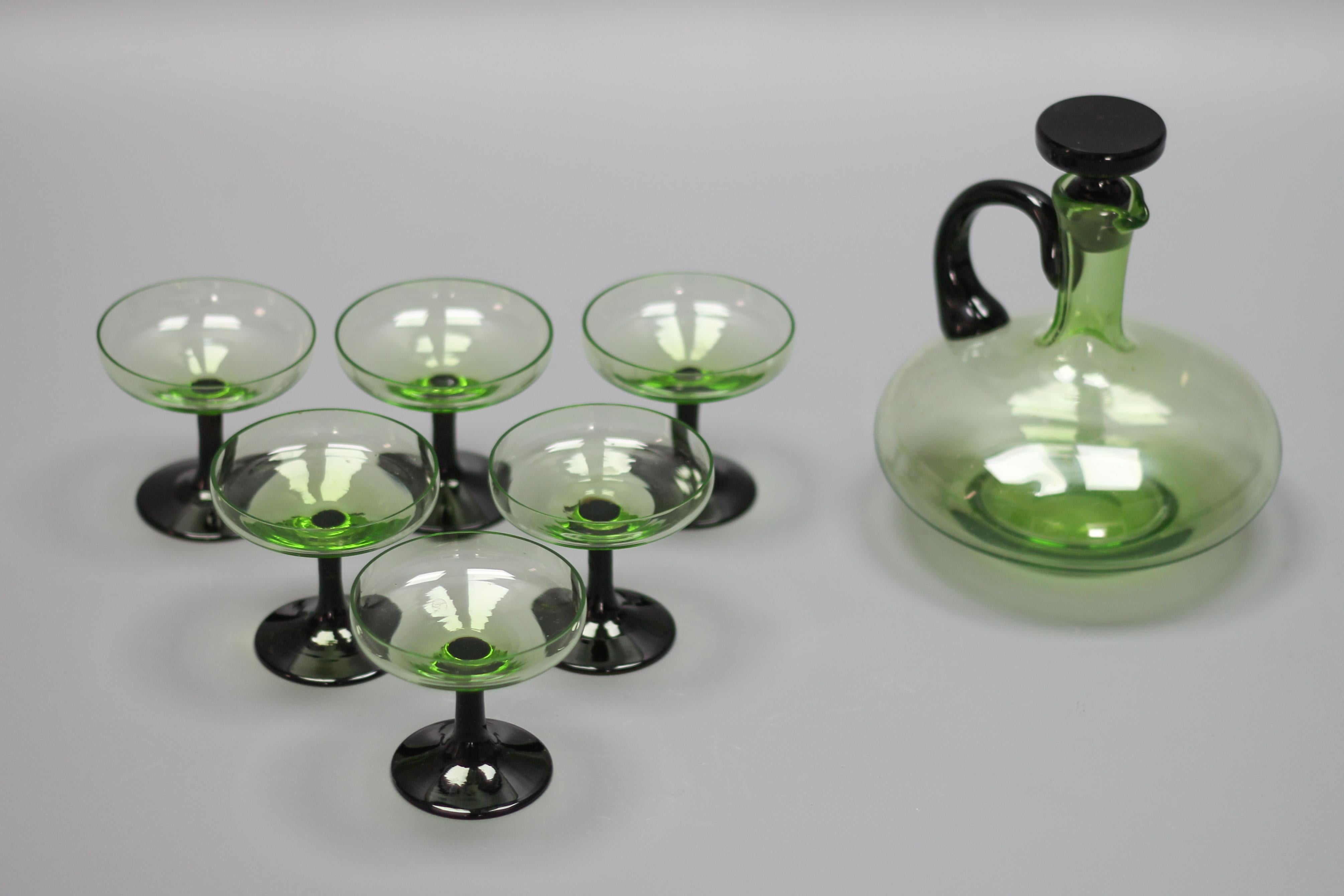 German Mid-Century Modern Set of Green and Black Glass Decanter and Six Glasses For Sale