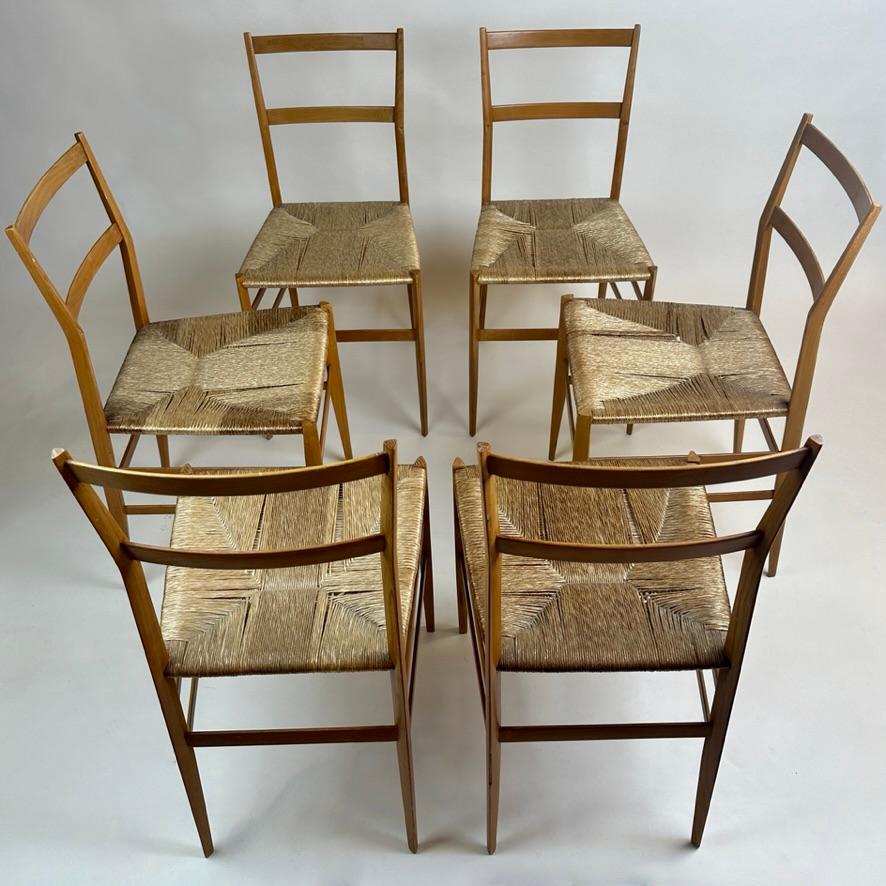 Italian Mid-Century Modern Set of Six Ash Wood 699 Superleggera Chairs by Gio Ponti  For Sale