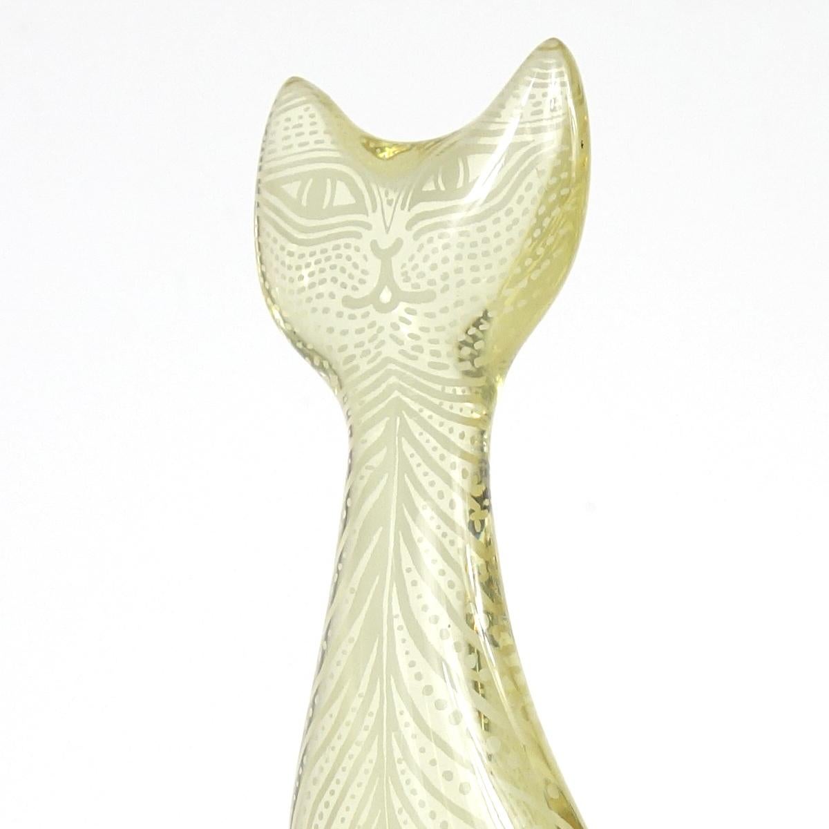 Brazilian Mid-Century Modern Set of Six Cats in Lucite Made by Abraham Palatnik