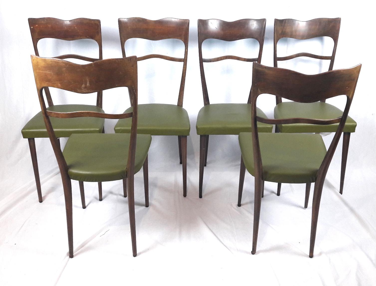 Mid-Century Modern Set of Six High-Back Beechwood and Green Italian Chairs For Sale 3