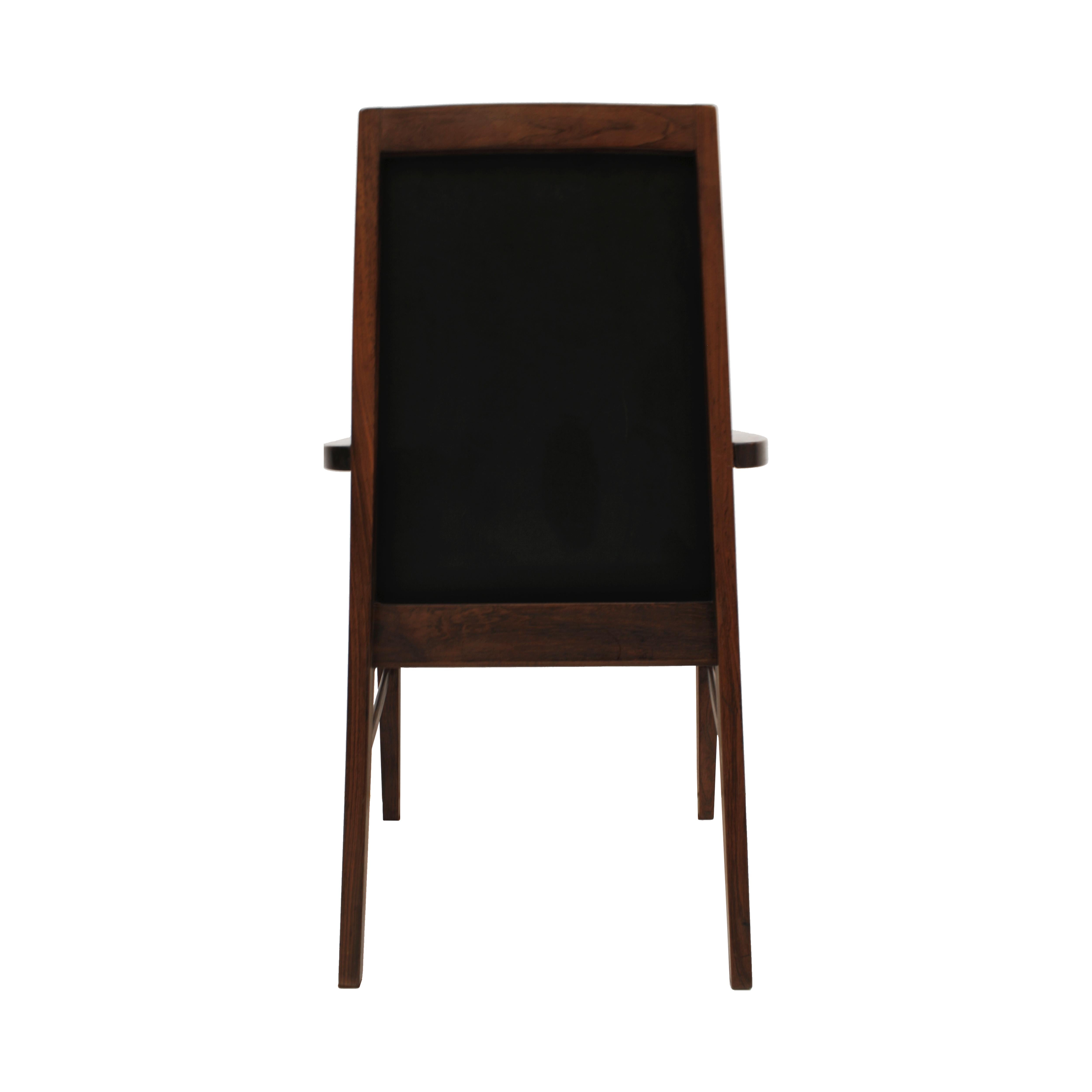 Danois Arne Vodder Modernity Ensemble de six chaises danoises Dyrlund en cuir, années 1960 en vente
