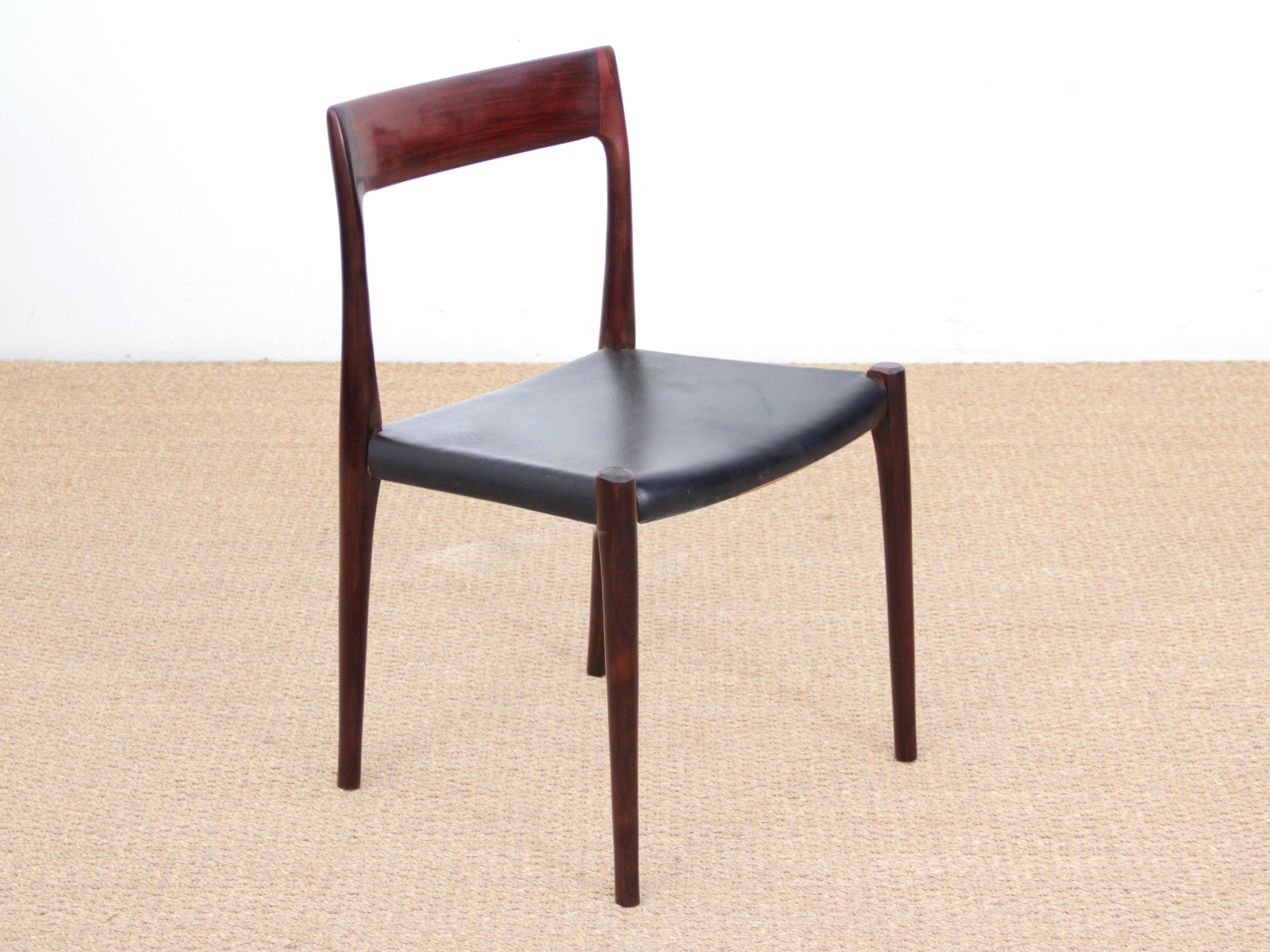 European Mid-Century Modern Set of four Rosewood Dining Chairs by Niels Moller N°77
