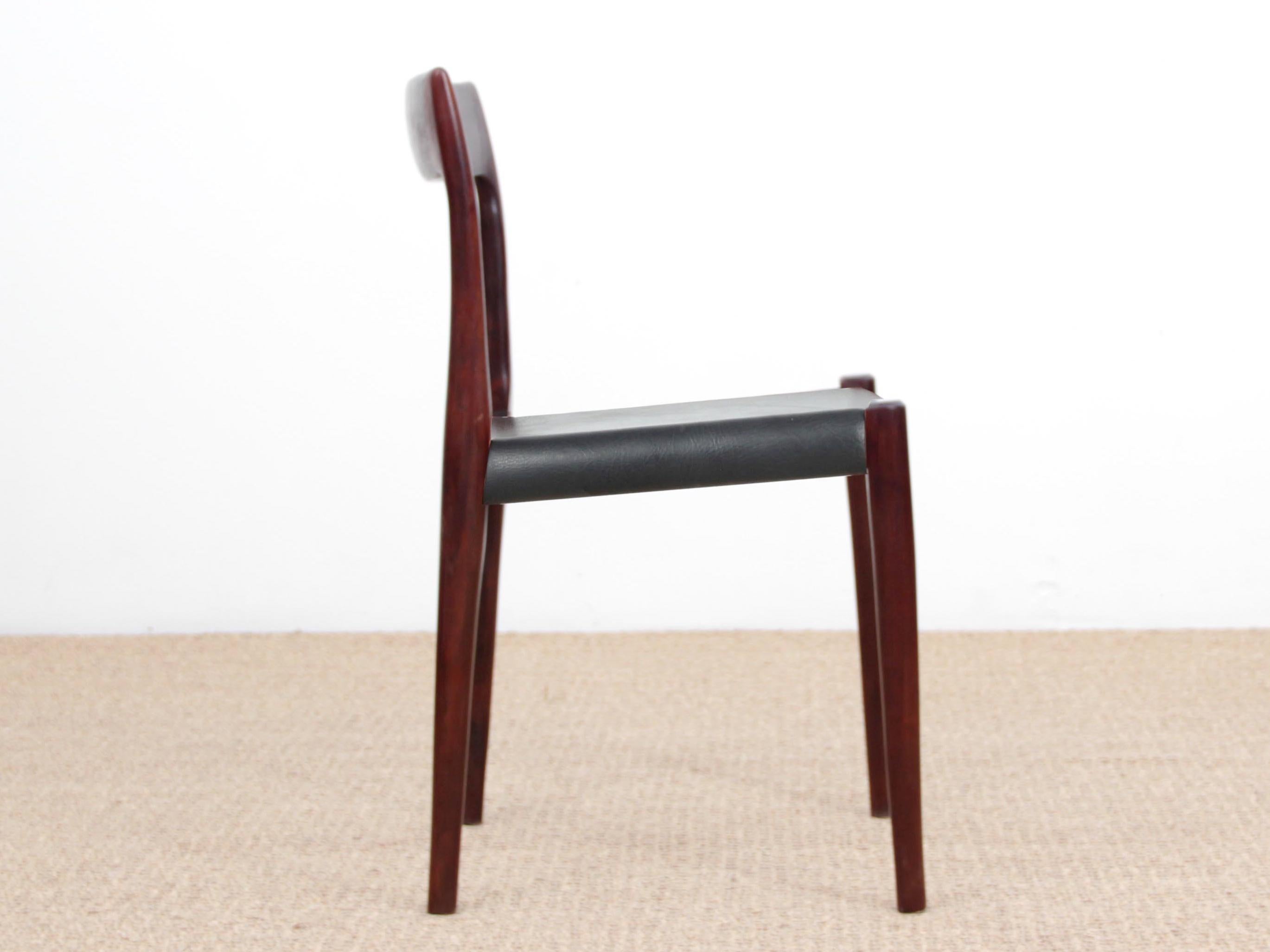 Mid-20th Century Mid-Century Modern Set of four Rosewood Dining Chairs by Niels Moller N°77