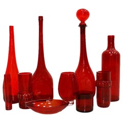 Set von zehn roten mundgeblasenen italienischen Vasen aus Muranoglas, Mid-Century Modern