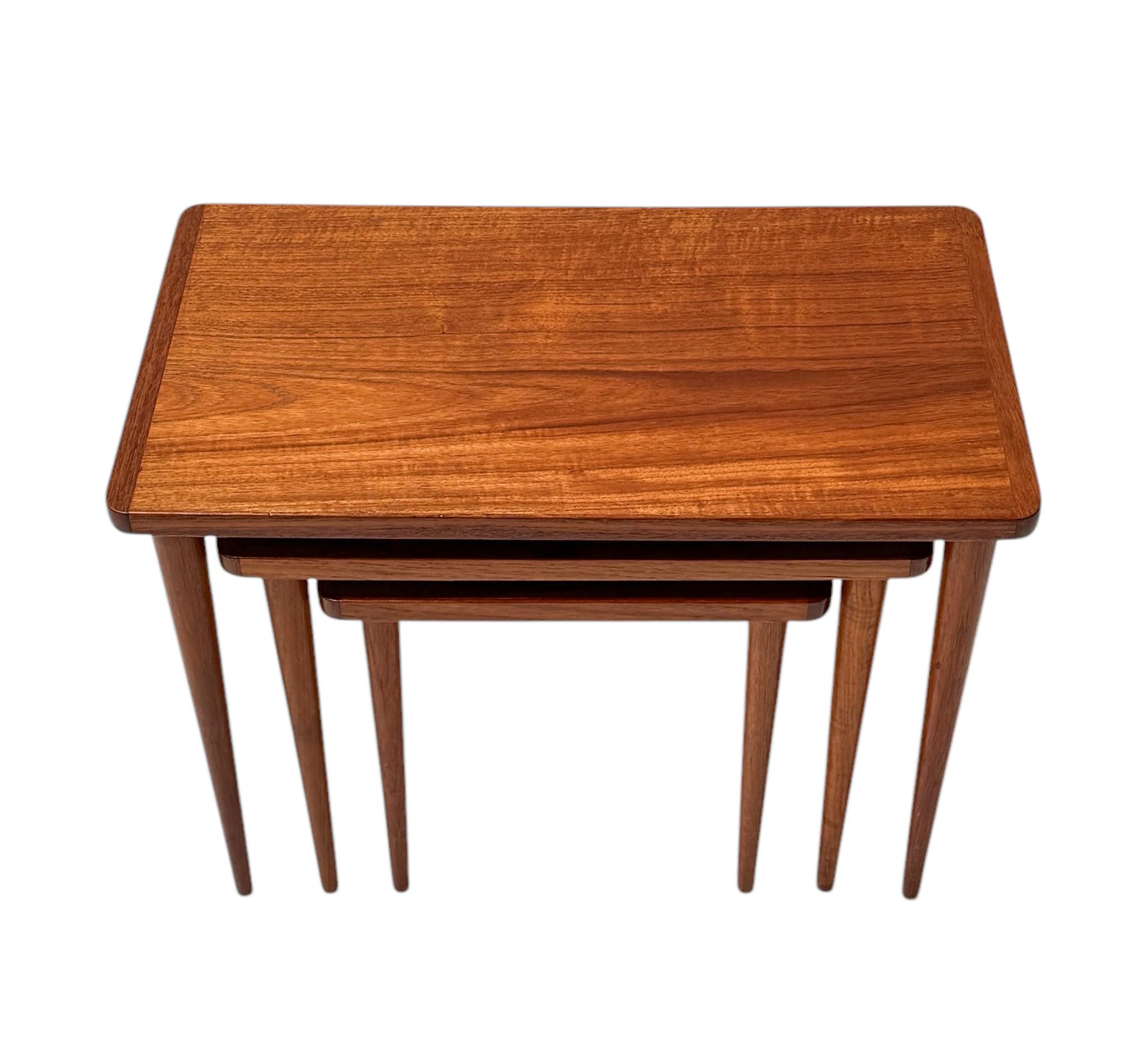 Set aus drei Schachteltischen, Mid-Century Modern, 1960er Jahre (Dänisch) im Angebot