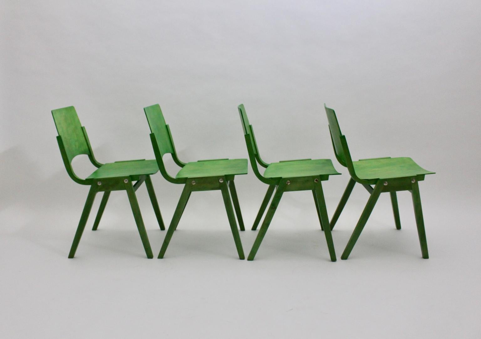 Mid-Century Modern Set of Twelve Green Vintage Dining Chairs P7 by Roland Rainer For Sale 3