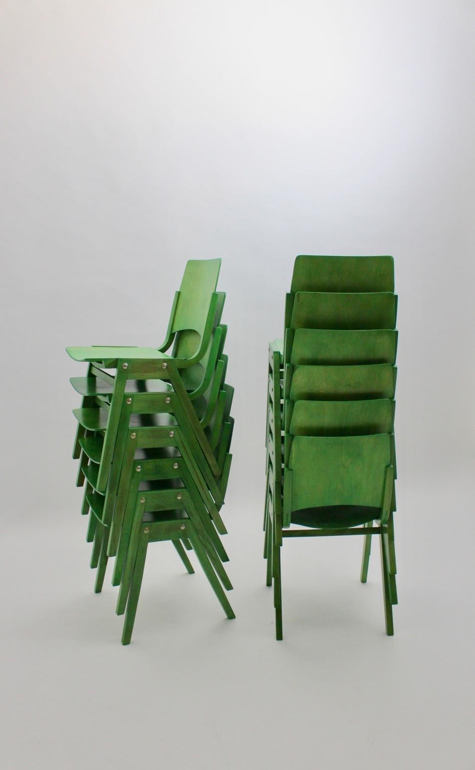 Mid-Century Modern Set of Twelve Green Vintage Dining Chairs P7 by Roland Rainer For Sale 6