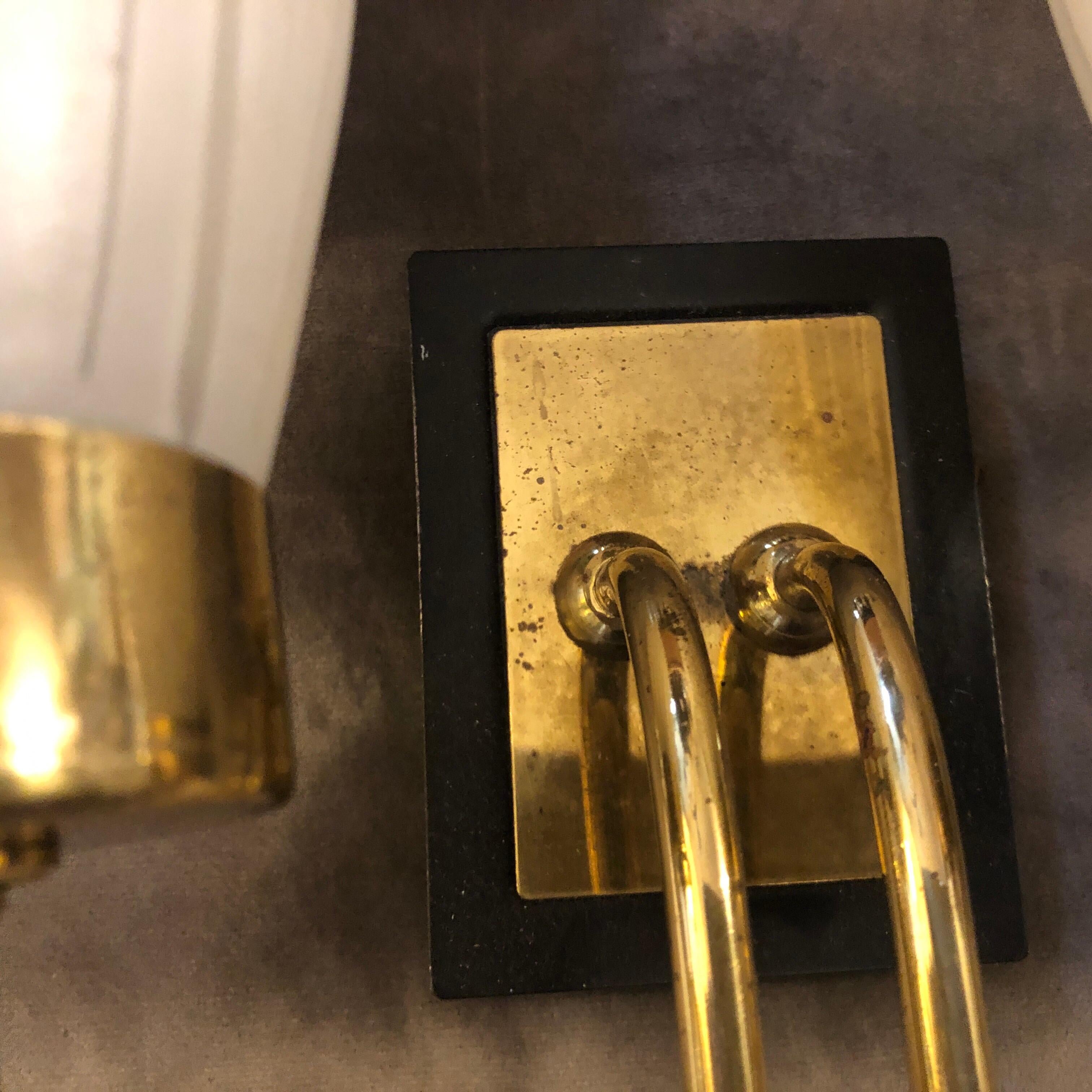 1950s Mid-Century Modern Set of Two Brass and Murano Glass Wall Sconces In Good Condition In Aci Castello, IT