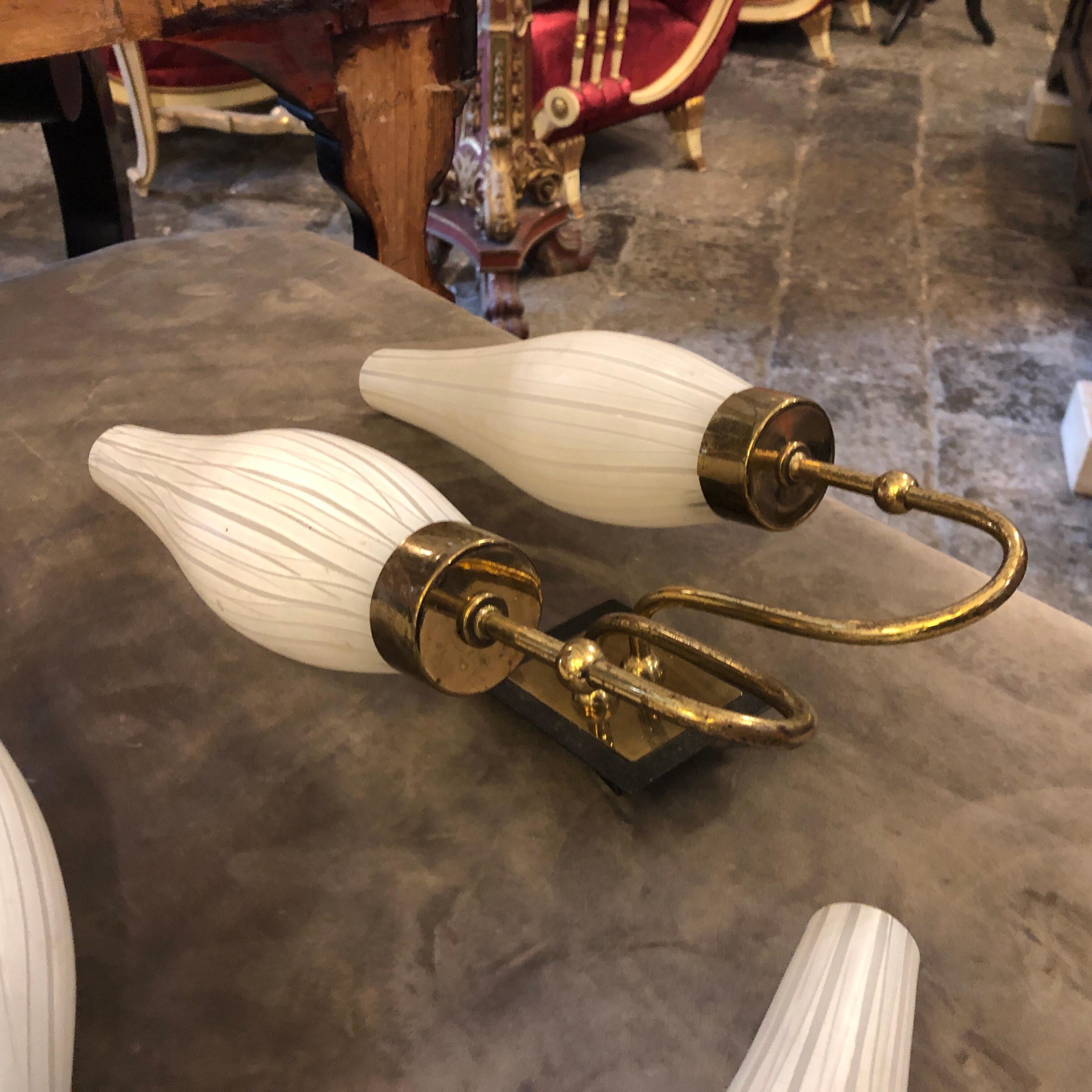1950s Mid-Century Modern Set of Two Brass and Murano Glass Wall Sconces 4