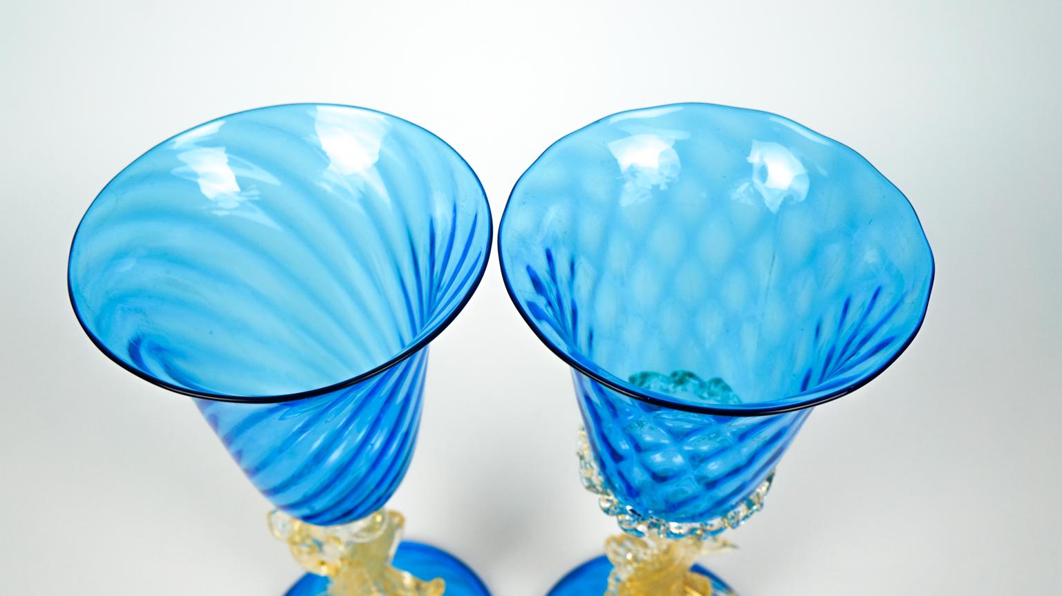 Modernes Set aus zwei italienischen venezianischen Kelchen aus aquamarinfarbenem Murano-Glas aus der Jahrhundertmitte im Angebot 5