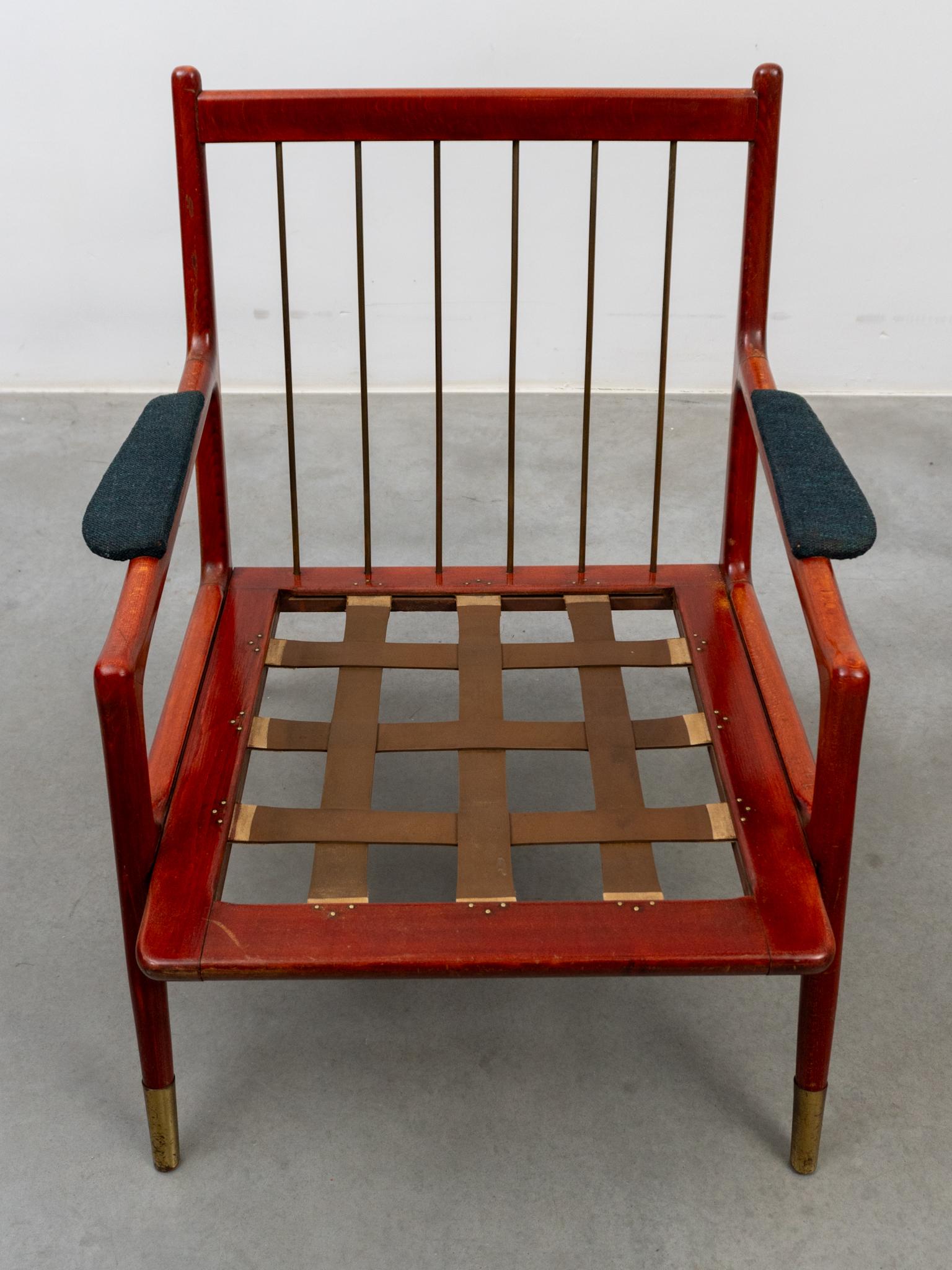 Ensemble de deux chaises longues en noyer et laiton, The MODERNITY, Danemark, années 1960 en vente 5