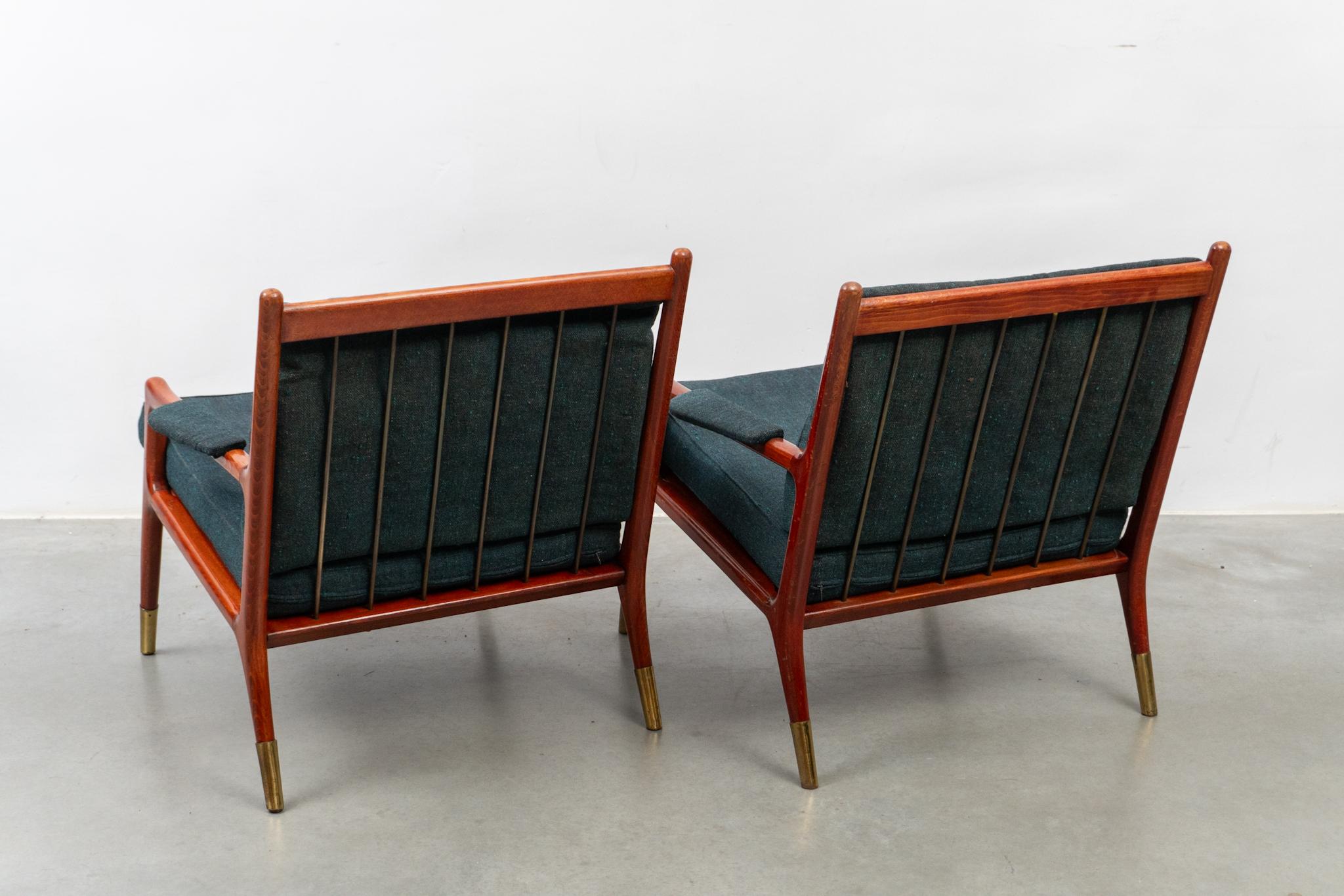 Ensemble de deux chaises longues en noyer et laiton, The MODERNITY, Danemark, années 1960 Bon état - En vente à Antwerp, BE