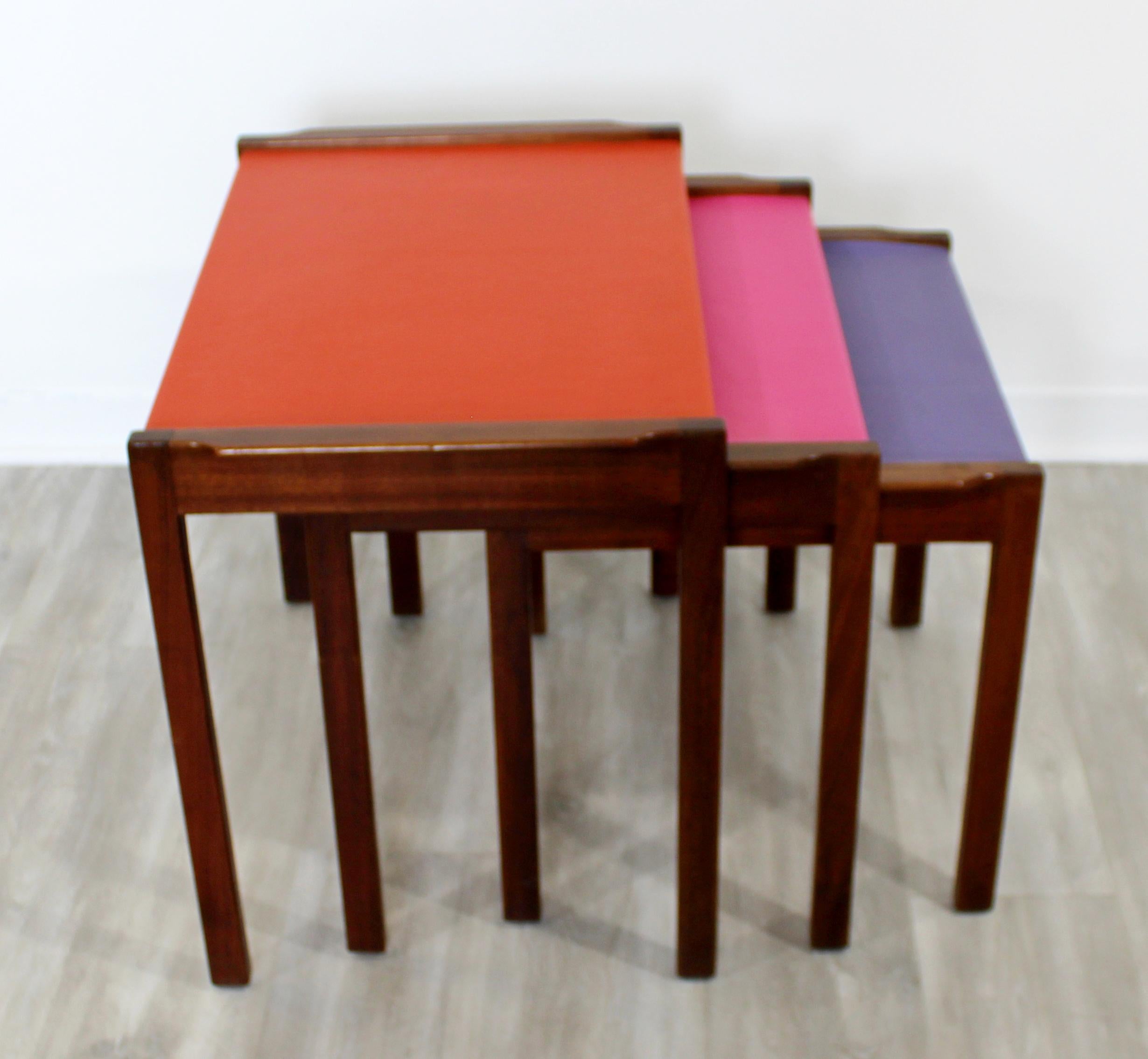 Mid-Century Modern Set of Walnut Vinyl Nesting Side Tables Jens Risom 1960s Pink 3