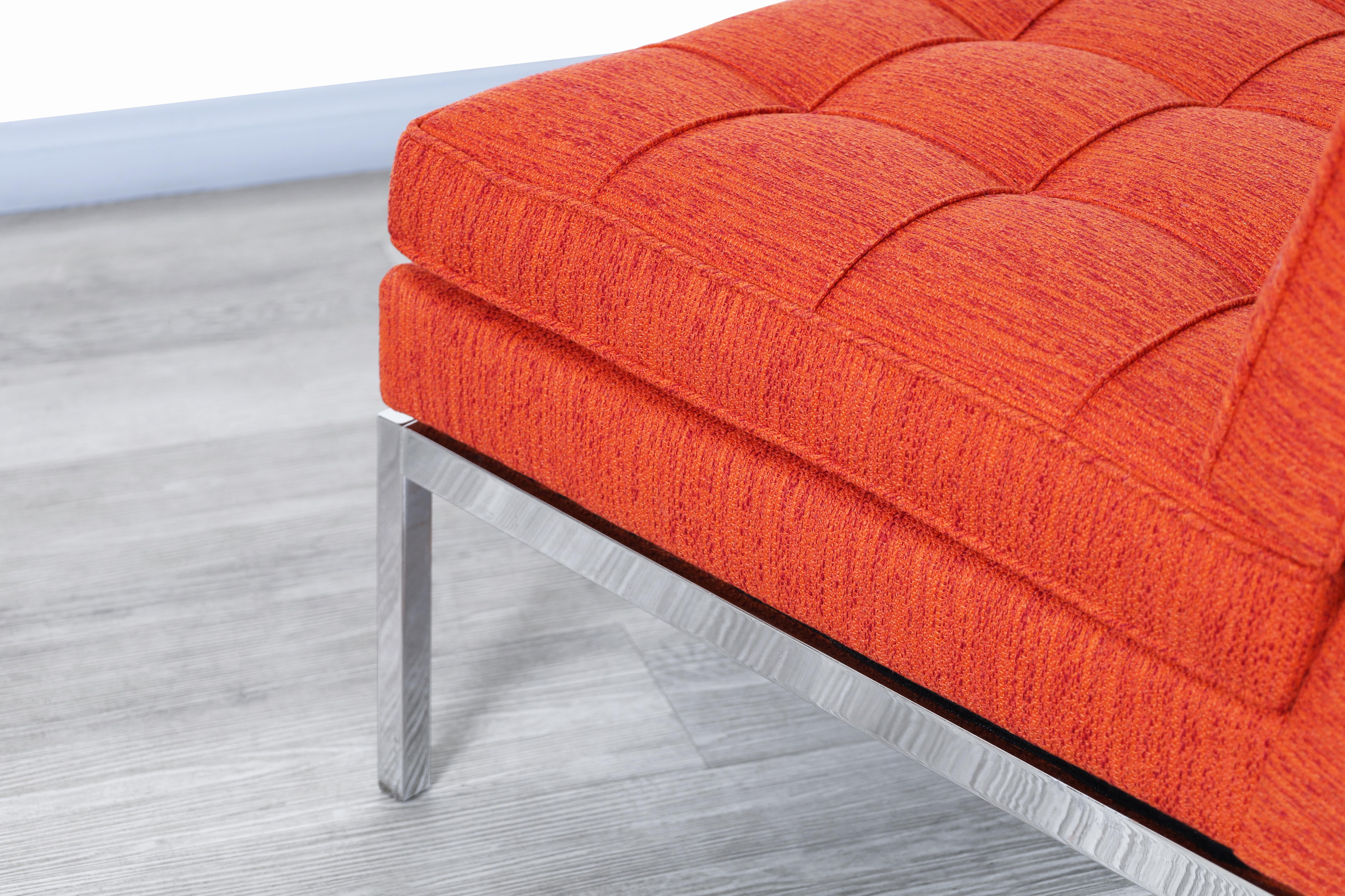 Modernes Sofa aus der Jahrhundertmitte von Florence Knoll im Angebot 3