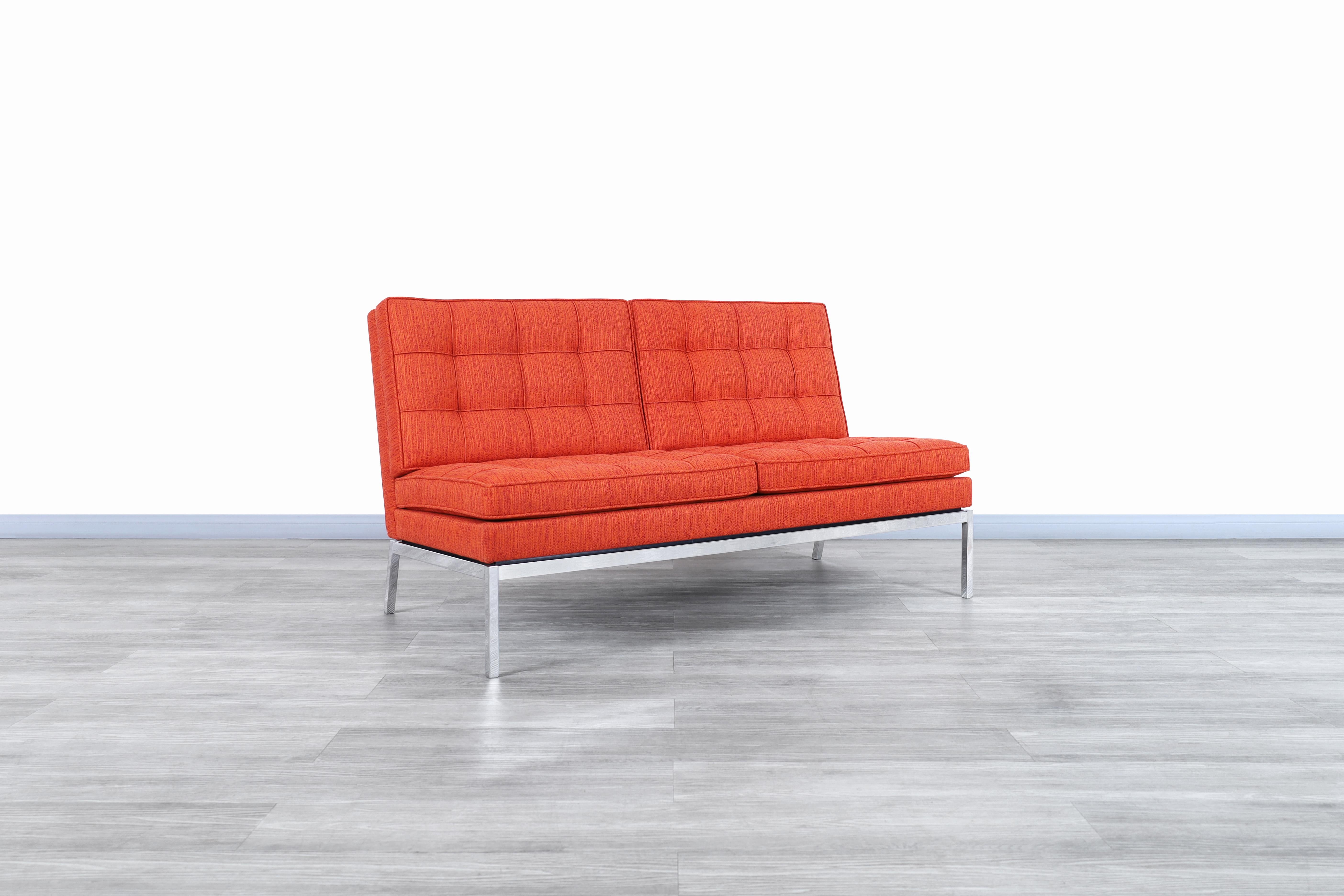 Milieu du XXe siècle Settee Mid-Century Modern de Florence Knoll en vente