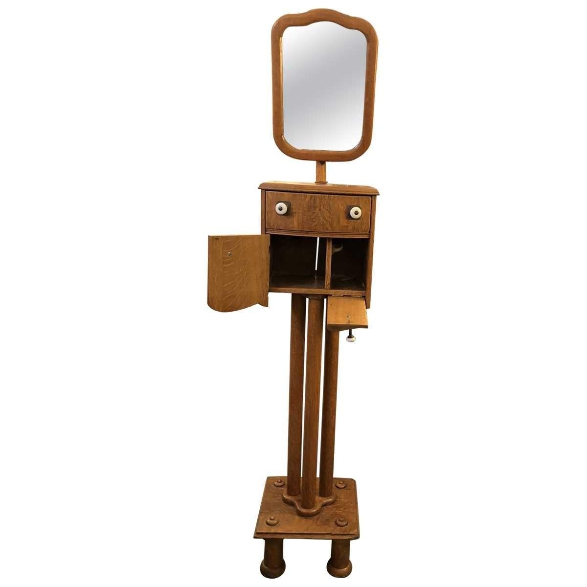 Mid-Century Modern mirror on stand.
Pieces are both casual and visually appealing, taking inspiration from themes such as Folk Art and farmhouse decorating styles.
Materials oak, porcelain, brass
Dimensions:
Width 13