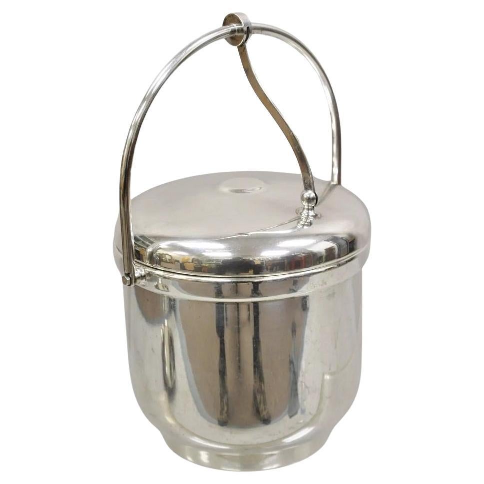 Secchiello per il ghiaccio con coperchio incernierato in argento placcato in argento vintage di metà secolo.