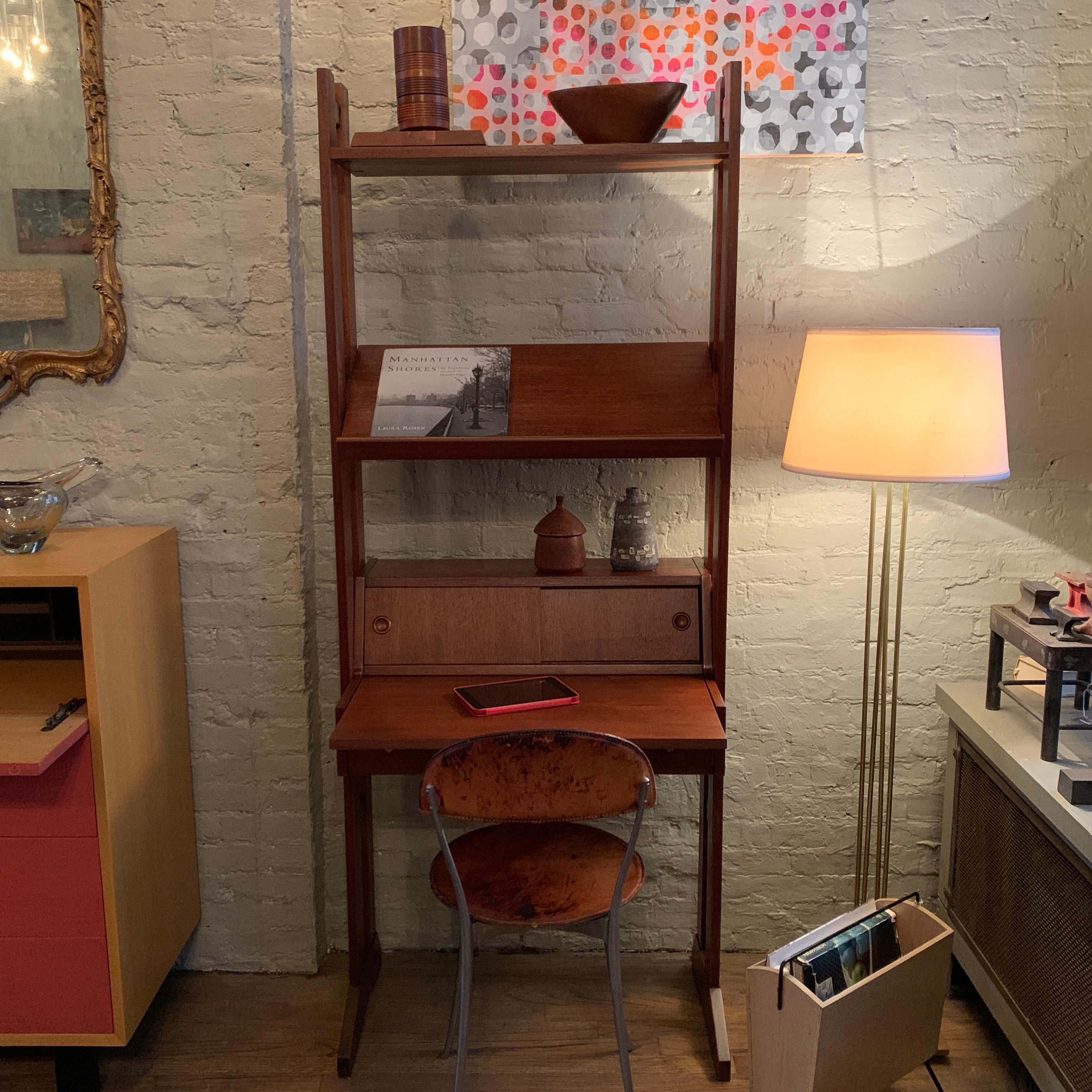 20th Century Mid-Century Modern Shelf Unit Pull-Out Desk