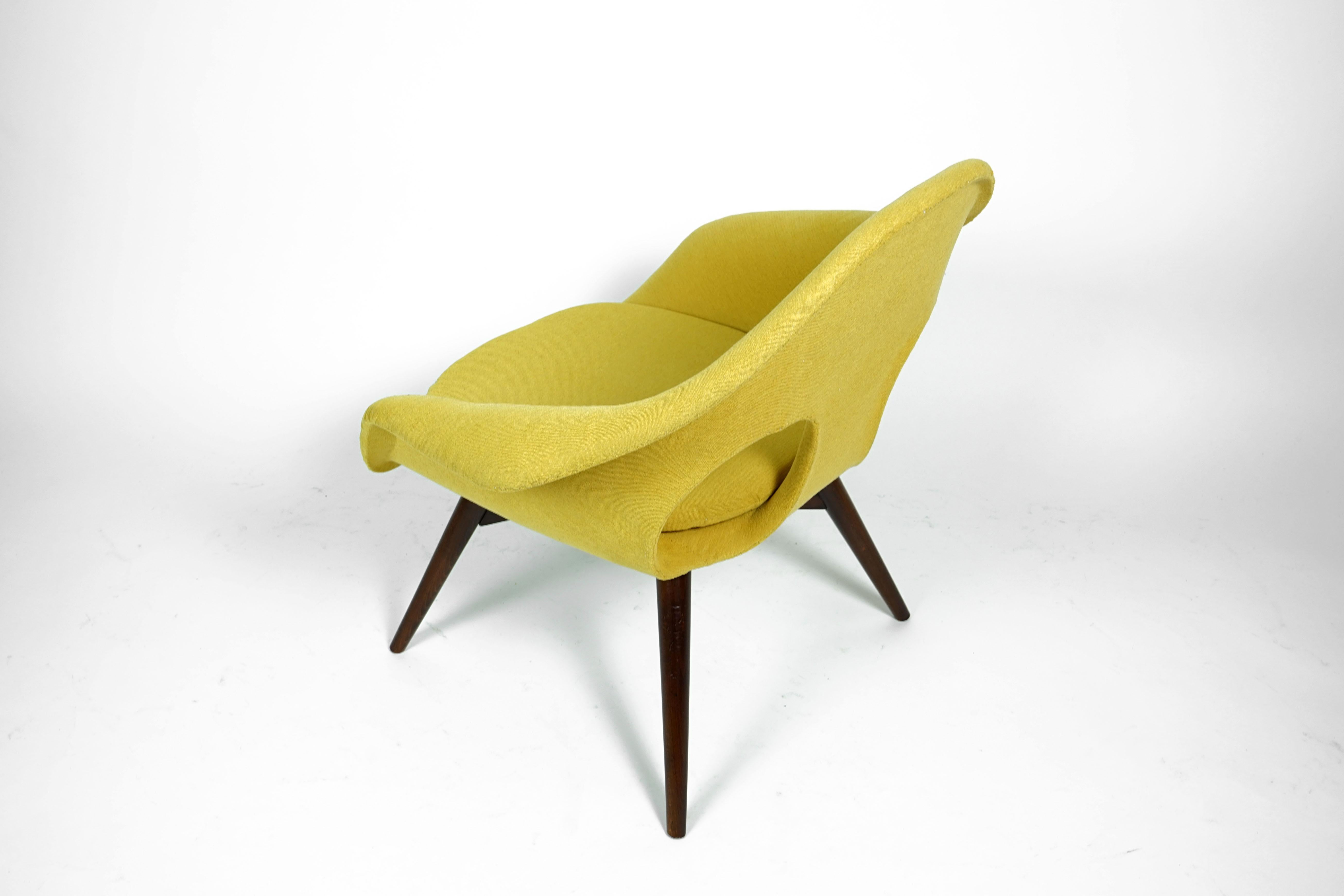 Czech Mid-Century Modern Shell Chair František Jirak, 1960s For Sale