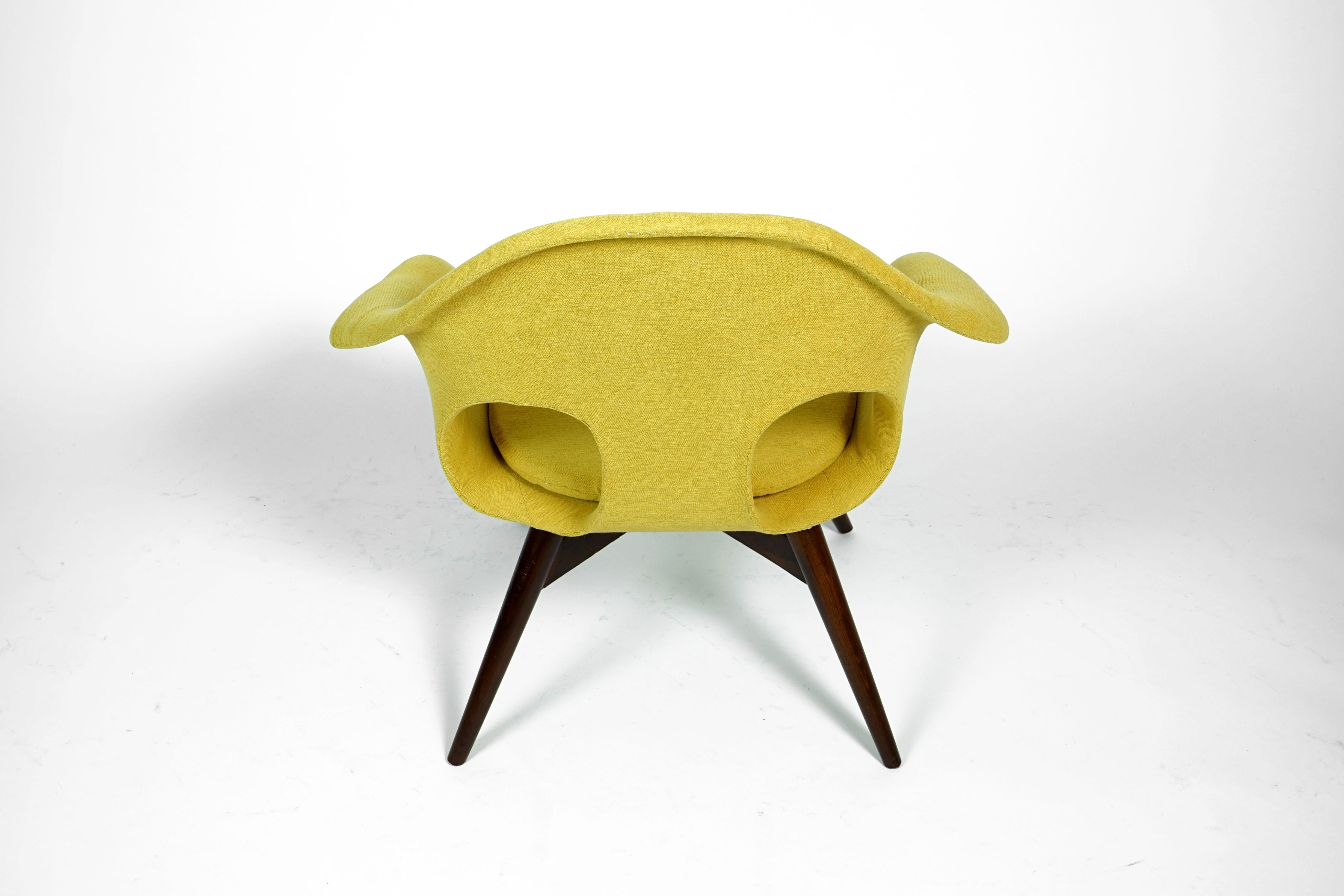 Mid-Century Modern Shell Chair František Jirak, 1960s In Good Condition For Sale In Vienna, Austria