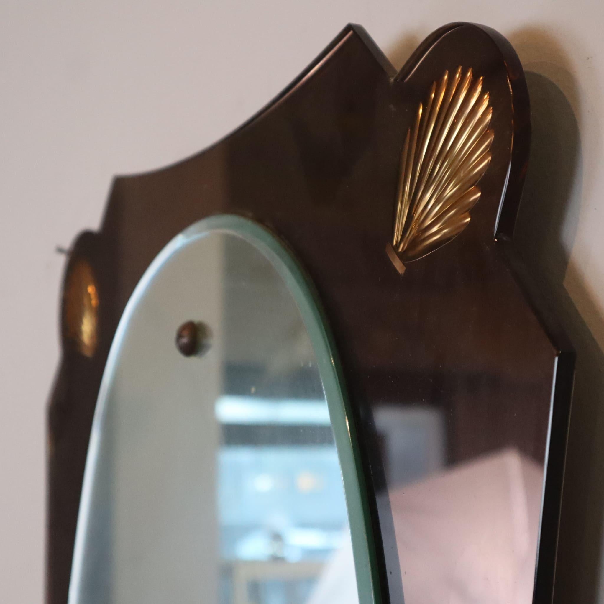 Mid-Century Modern Mid-century modern shell frame mirror Cristal Art style Italy 1960s For Sale