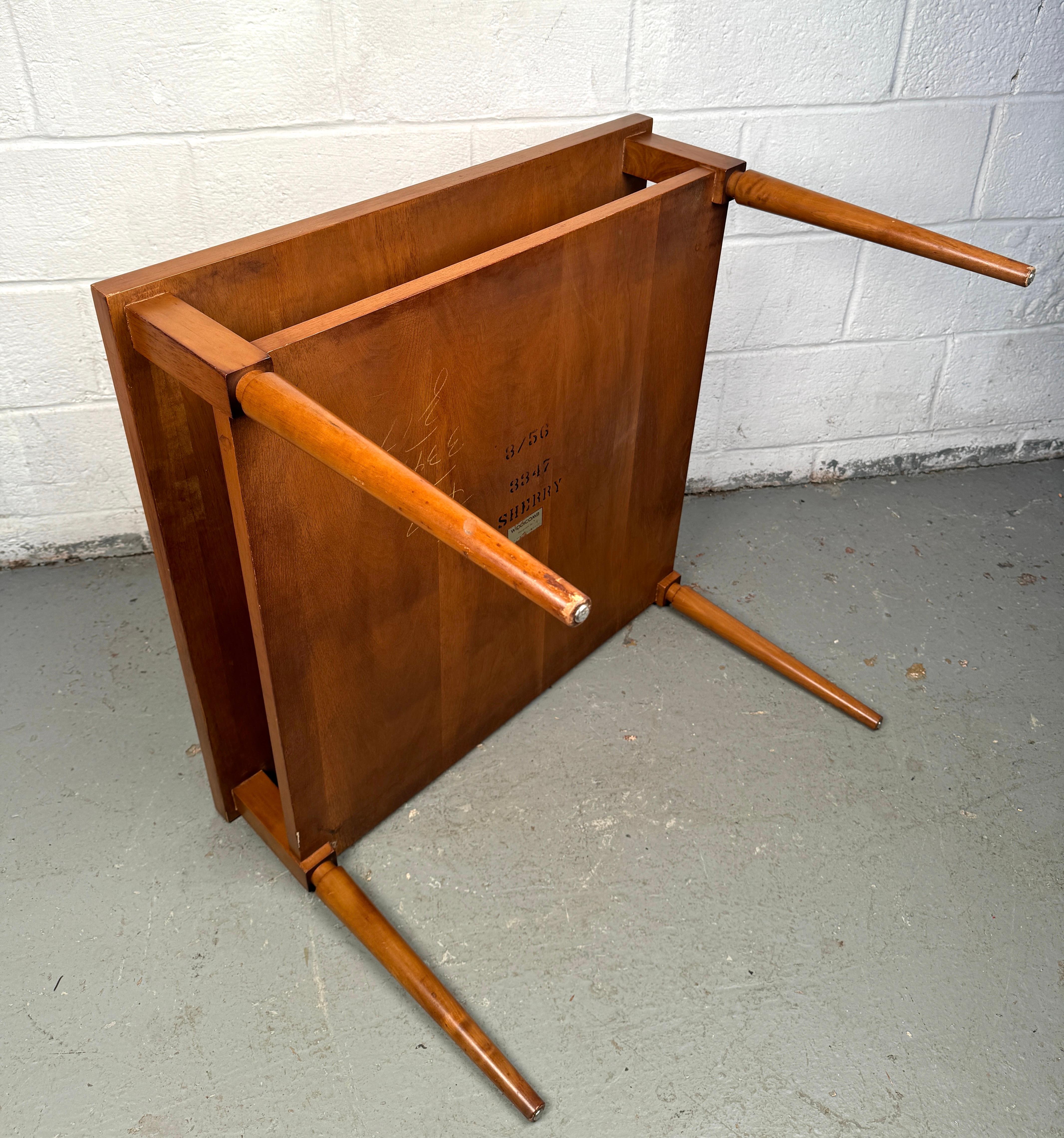 Table basse Sherry du milieu du siècle dernier par Widdcomb en vente 6