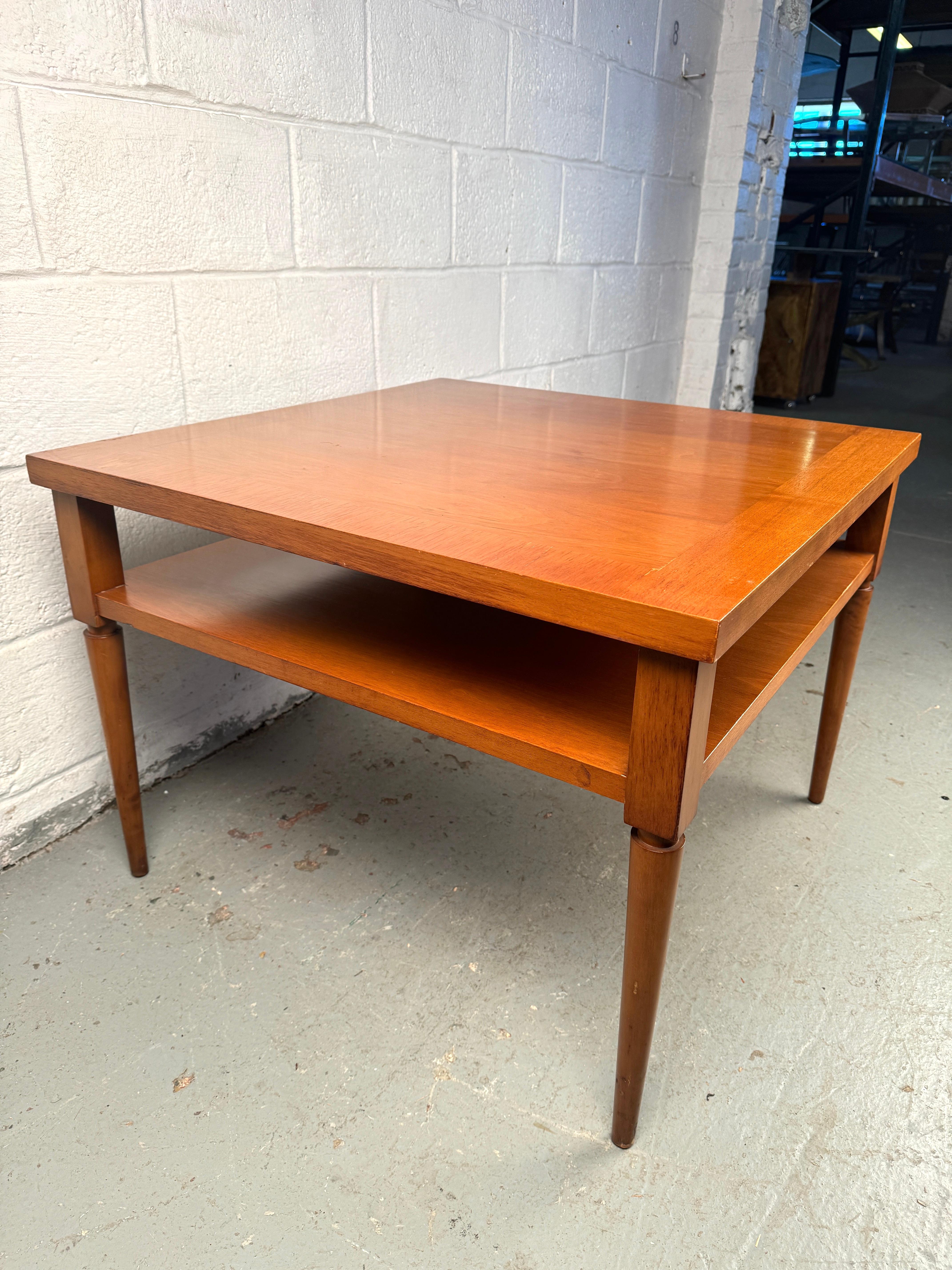 20ième siècle Table basse Sherry du milieu du siècle dernier par Widdcomb en vente