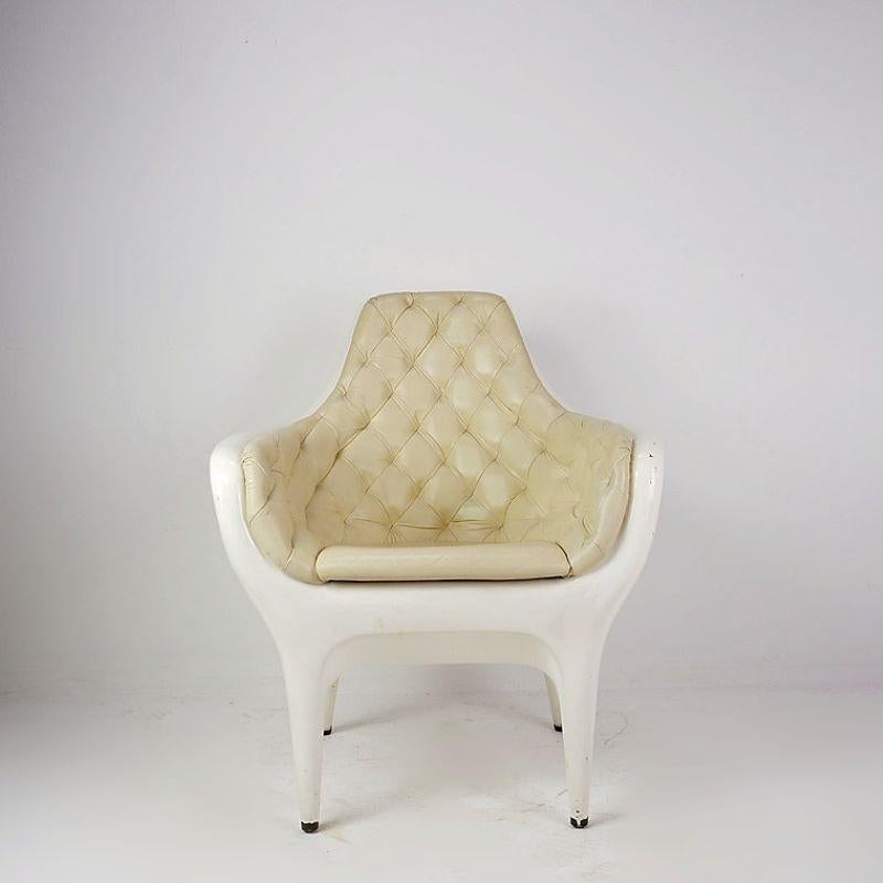 Mid-century modern Showtime Armchair by Jaime Hayon, BD Barcelona Design For Sale 4