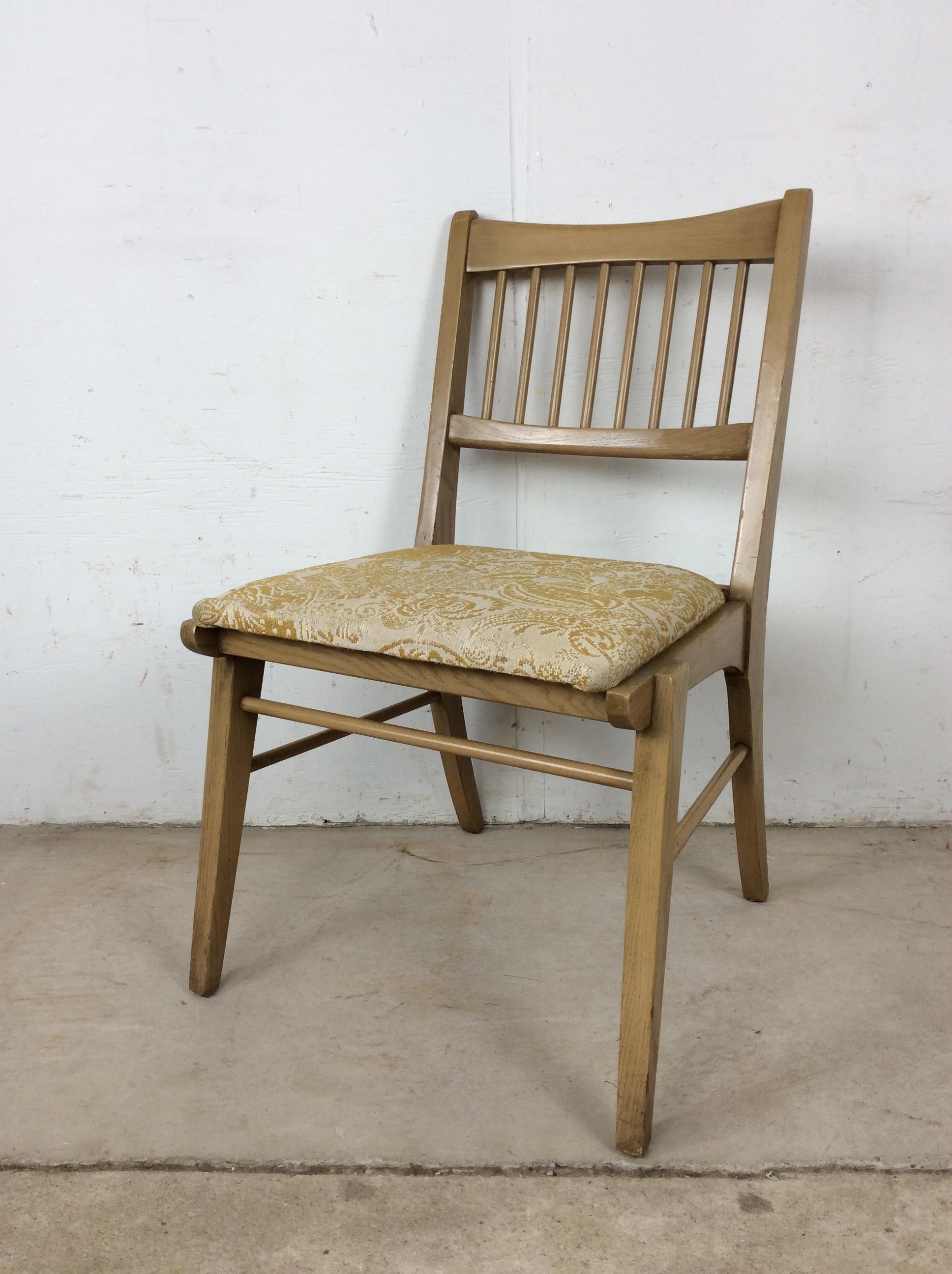 Mid Century Modern Side Chair with Limed Oak Finish im Angebot 4