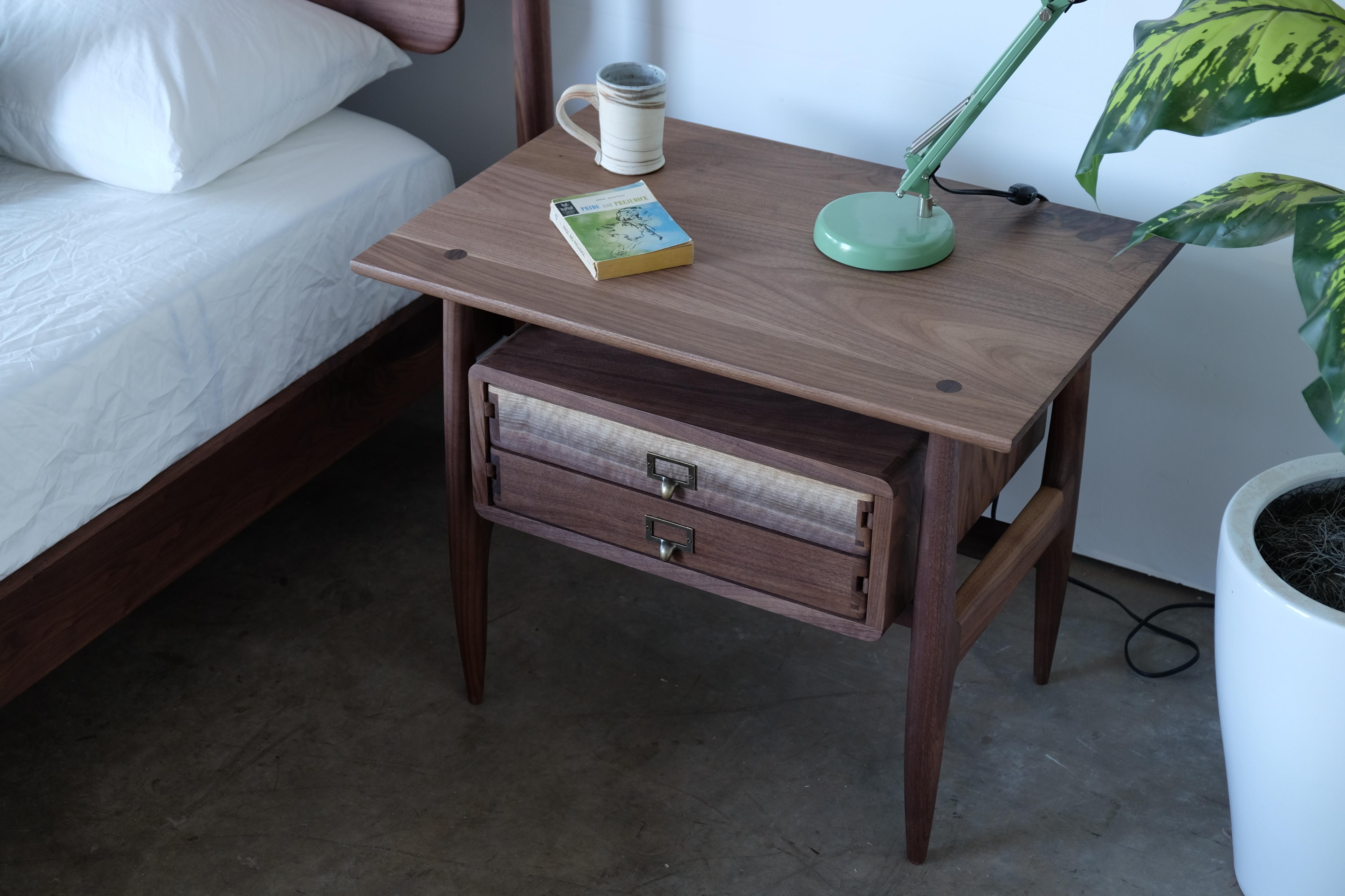 Mid Century modern Side Table and Night Stand  For Sale 3