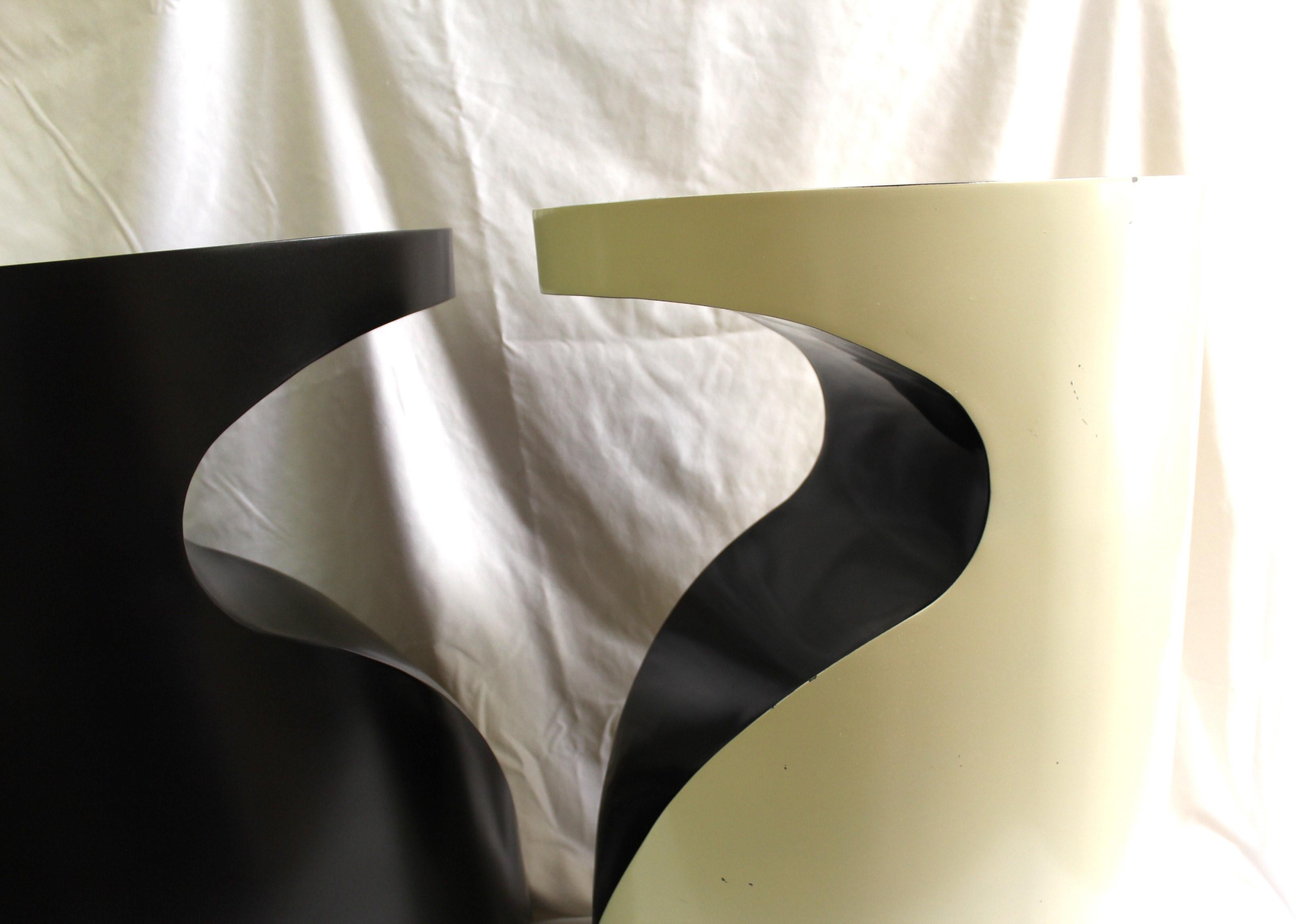 Table d'appoint The Moderns  CUSTOM MADE tout en acier en vente 2