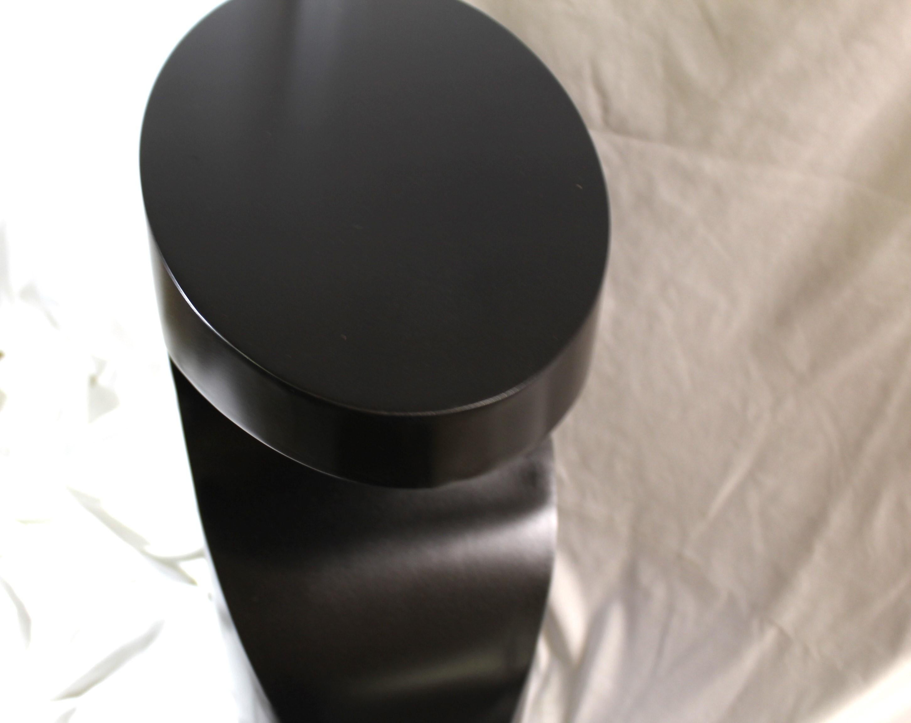 Américain Table d'appoint The Moderns  CUSTOM MADE tout en acier en vente