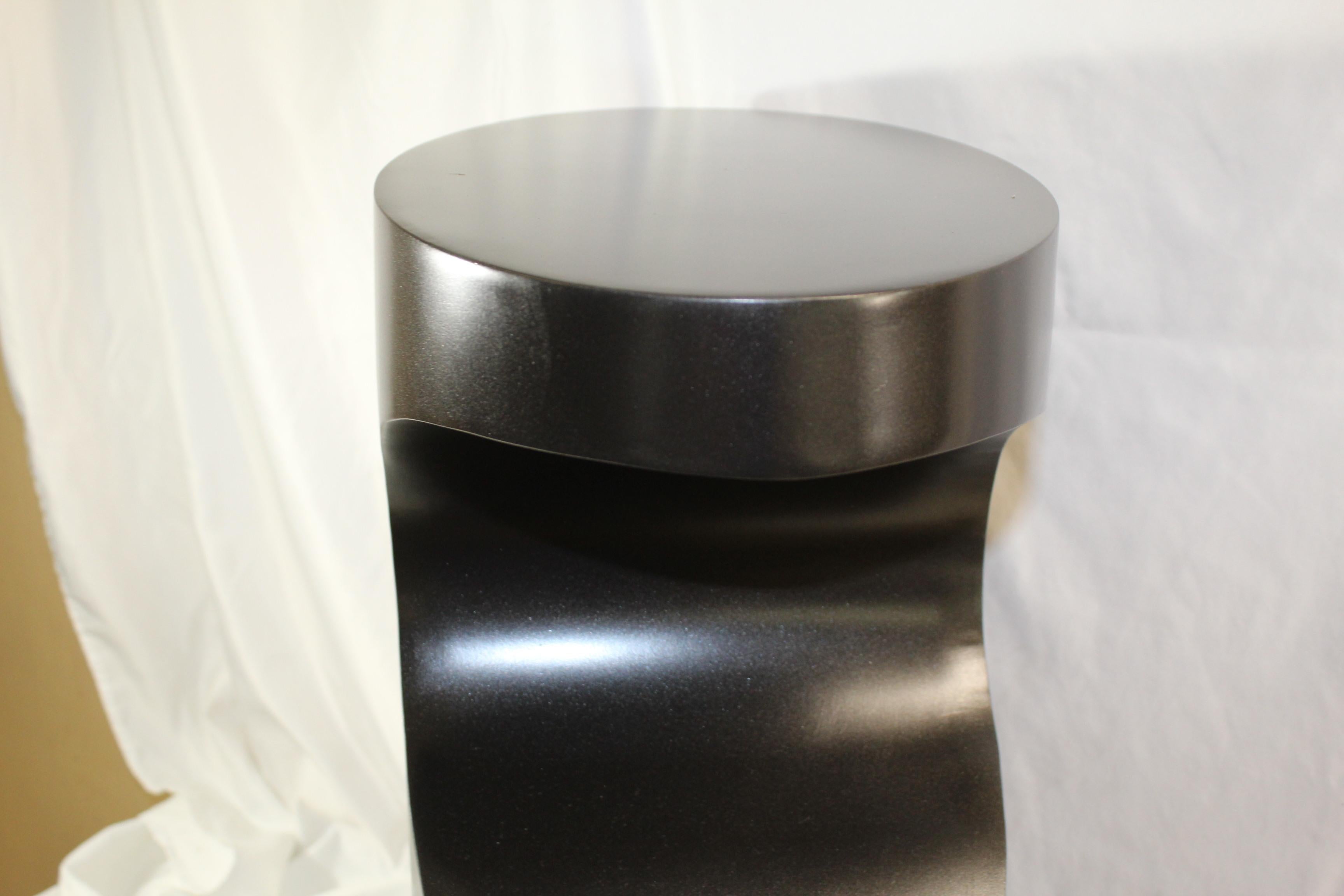 Fait main Table d'appoint The Moderns  CUSTOM MADE tout en acier en vente