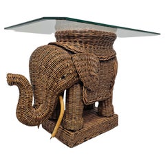 Moderner Beistelltisch aus Rattan in Form eines Elefanten aus der Mitte des Jahrhunderts, Italien 1960