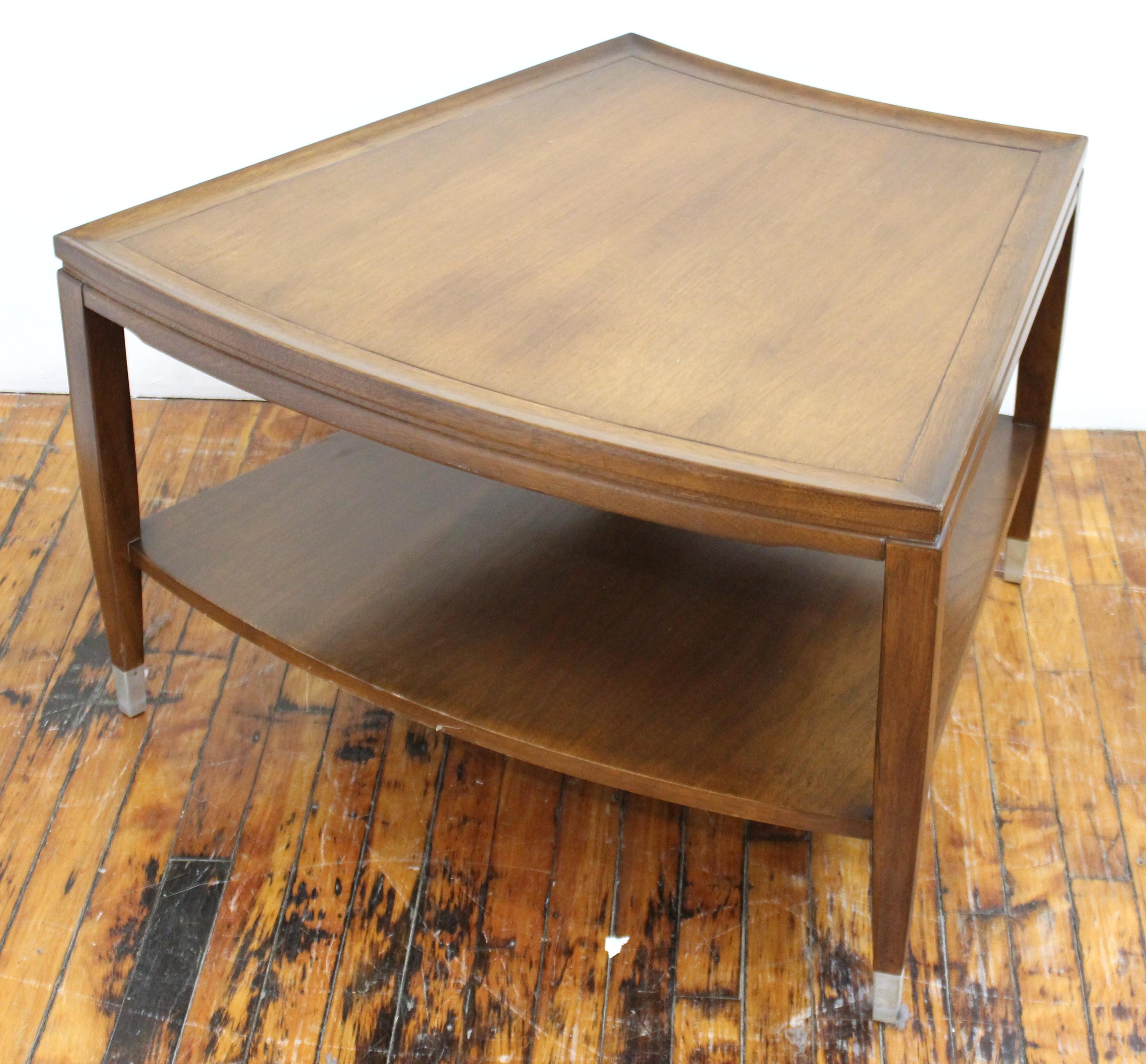 Mid-Century Modern Side Table For Sale 3