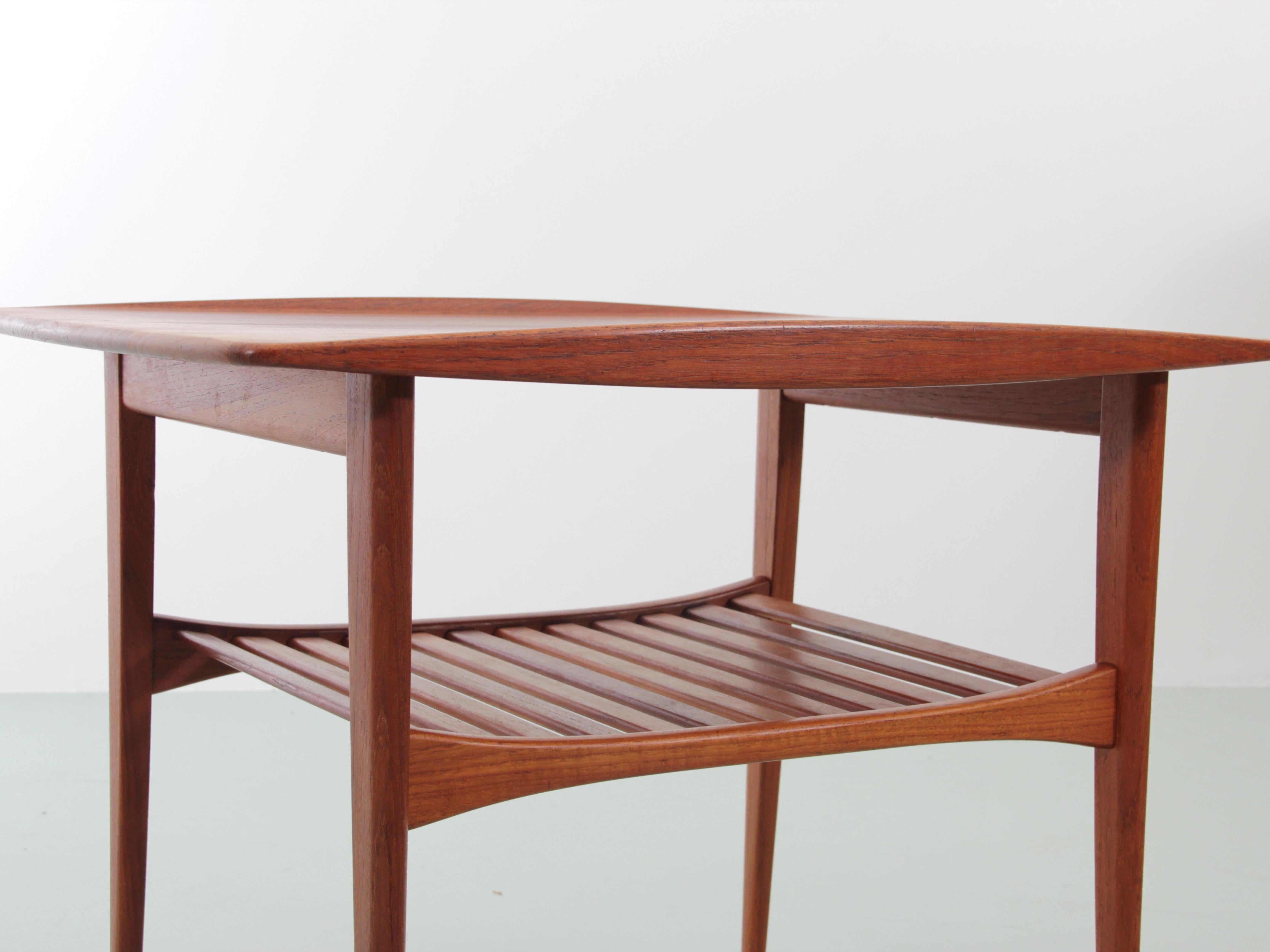 Mid-Century Modern Side Table in Teak by Tove and Edvard Kindt-Larsen In Good Condition In Courbevoie, FR