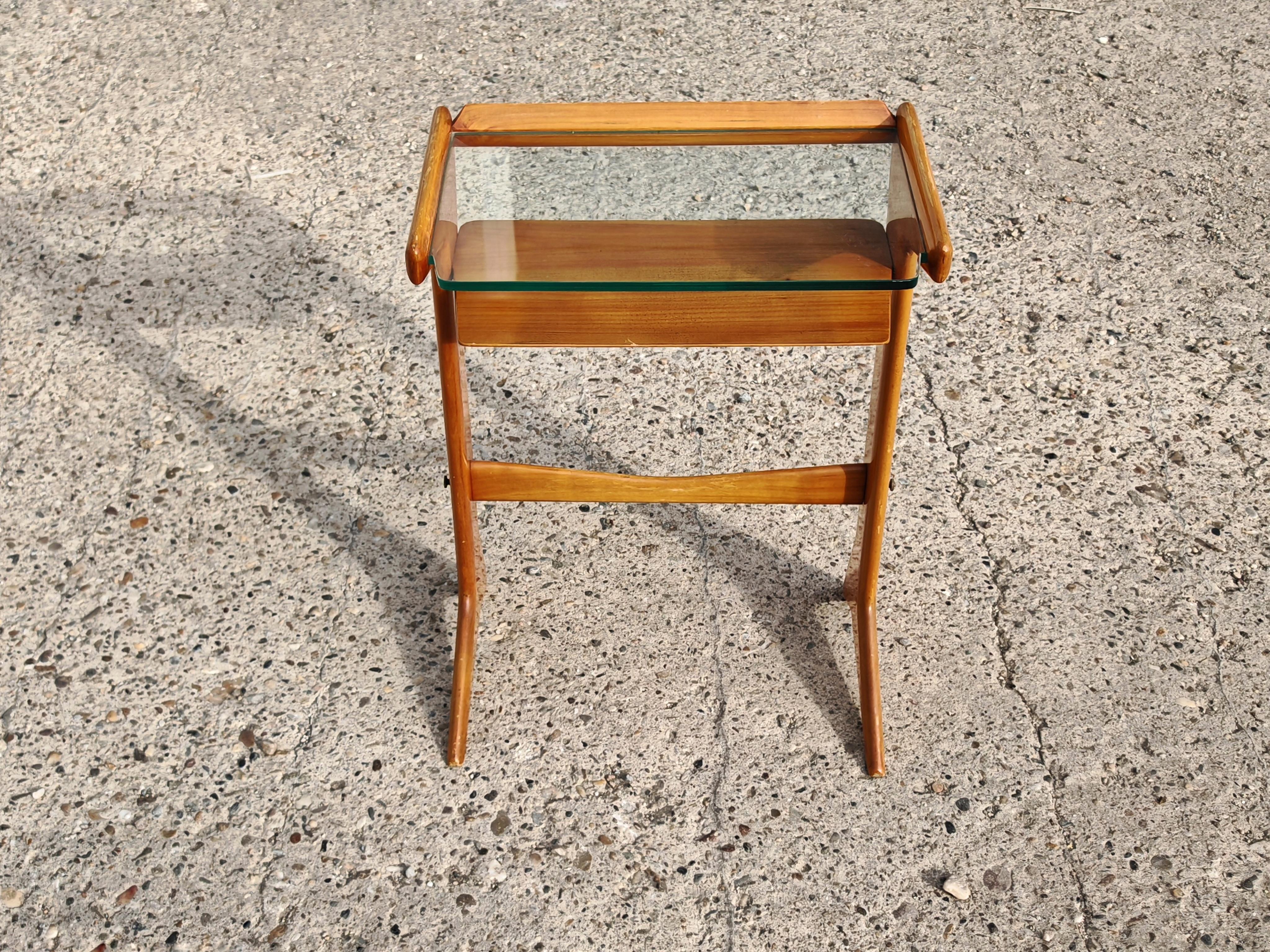 Mid Century Modern Side Table, Model No. 360, designed by Ico Parisi For Sale 3