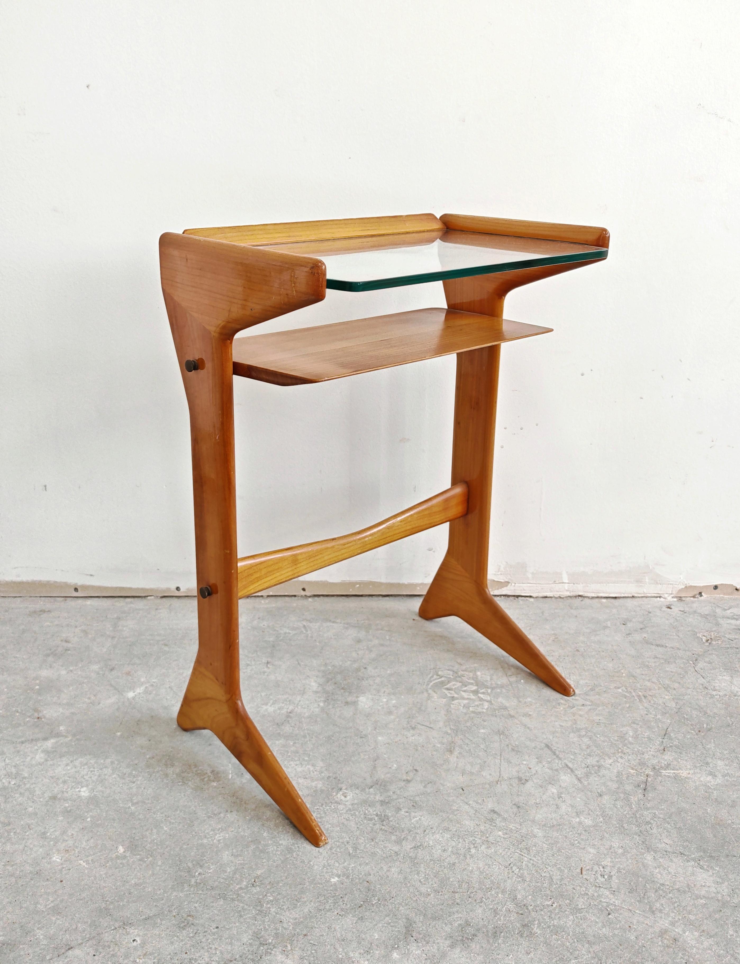 Mid-Century Modern Mid Century Modern Side Table, Model No. 360, designed by Ico Parisi For Sale