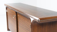 Sideboard aus Holz im Mid-Century-Modern-Stil aus den 1970er Jahren in gutem Zustand