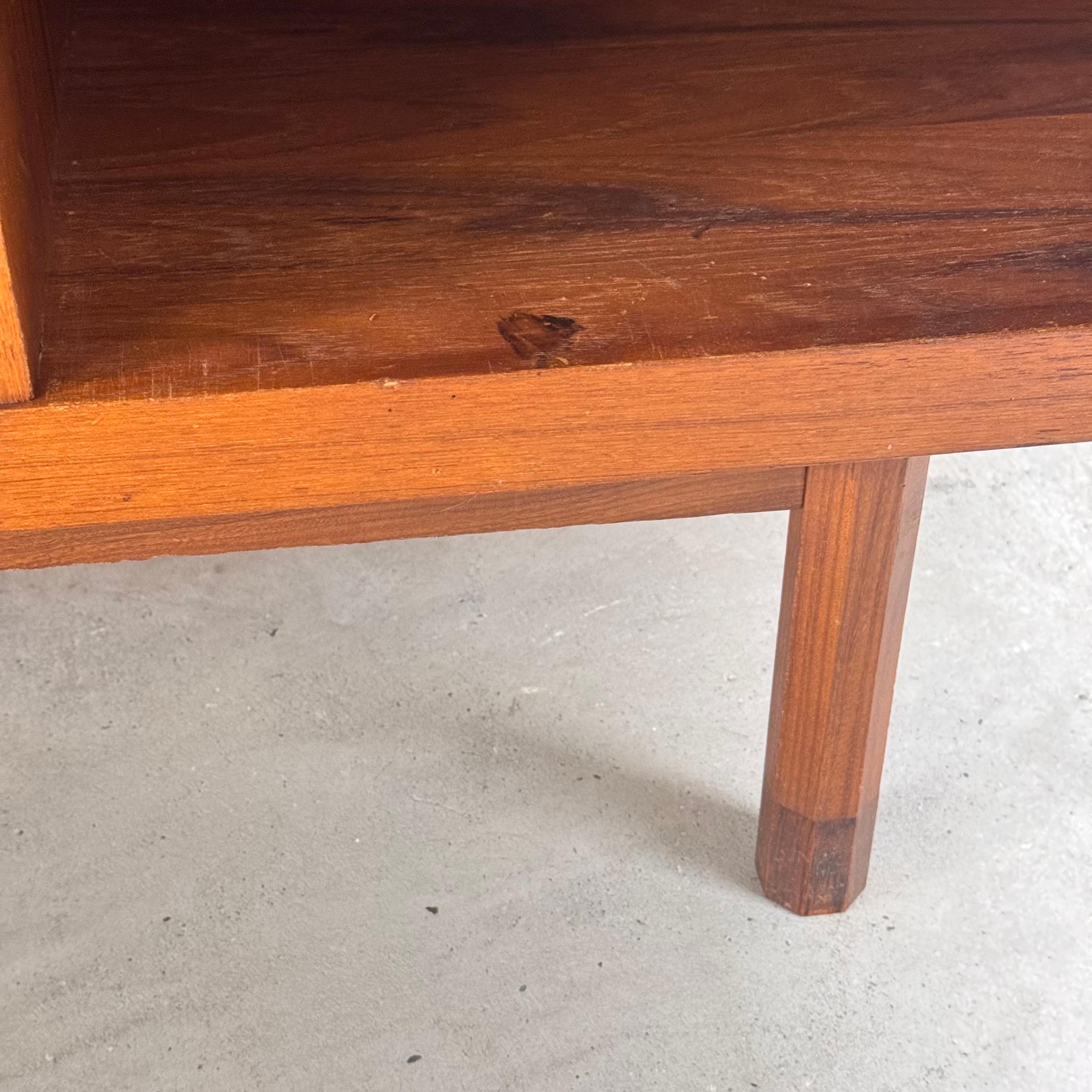Enfilade moderne du milieu du siècle dernier de George Coslin pour 3V Arredamenti, Italie, années 1960 en vente 6