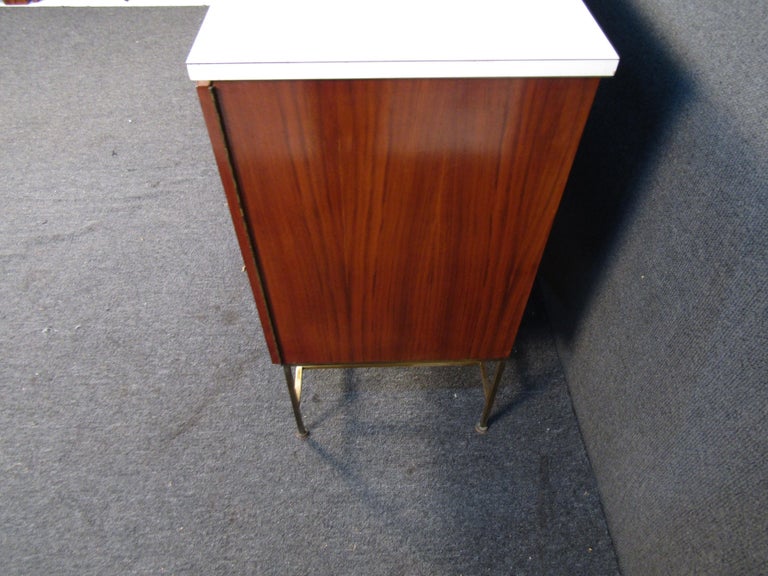 Mid-Century Modern Sideboard by Paul McCobb For Sale 4