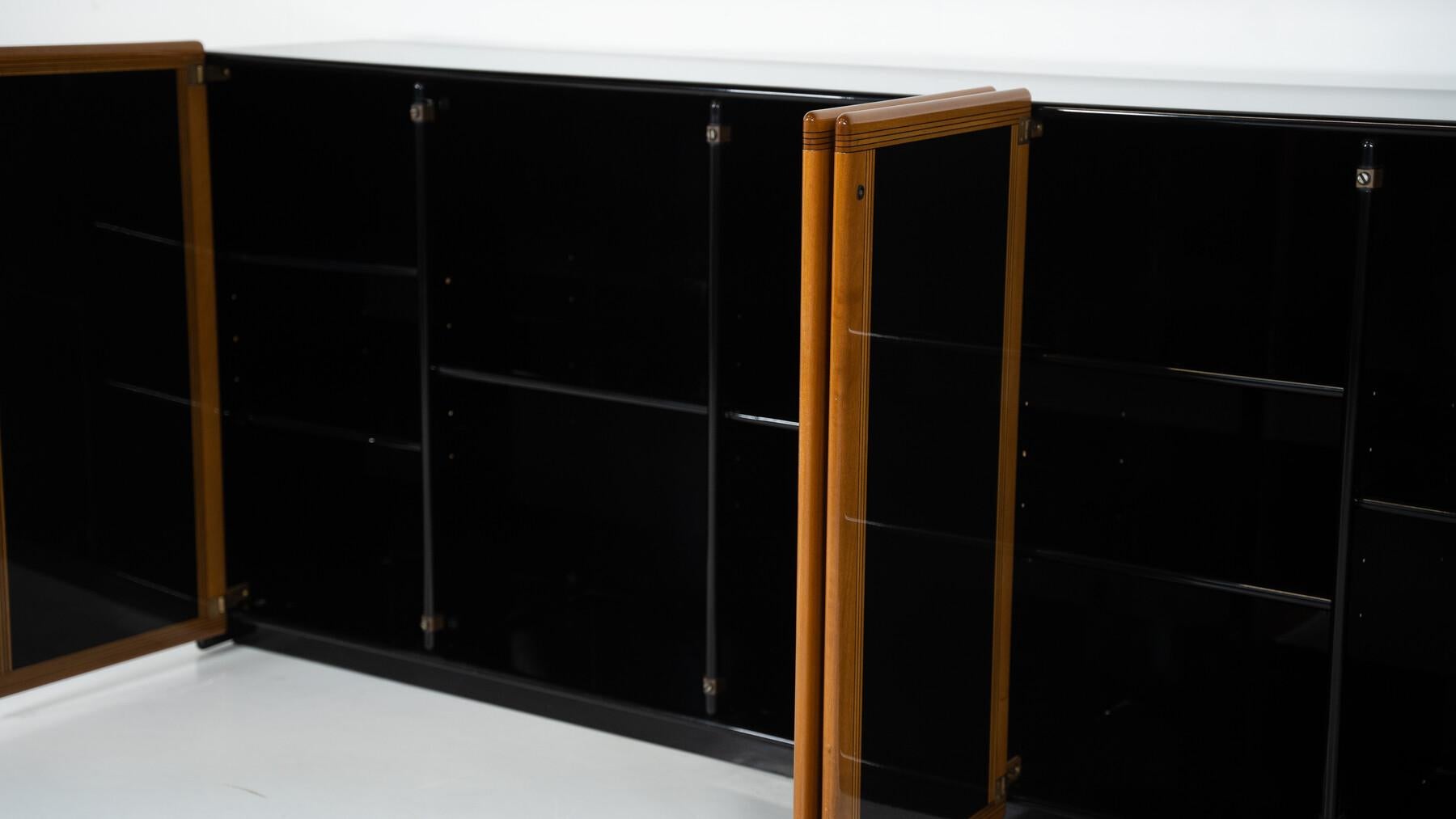 Credenza moderna di metà secolo di Tobia Scarpa, anni '70 In condizioni buone in vendita a Brussels, BE