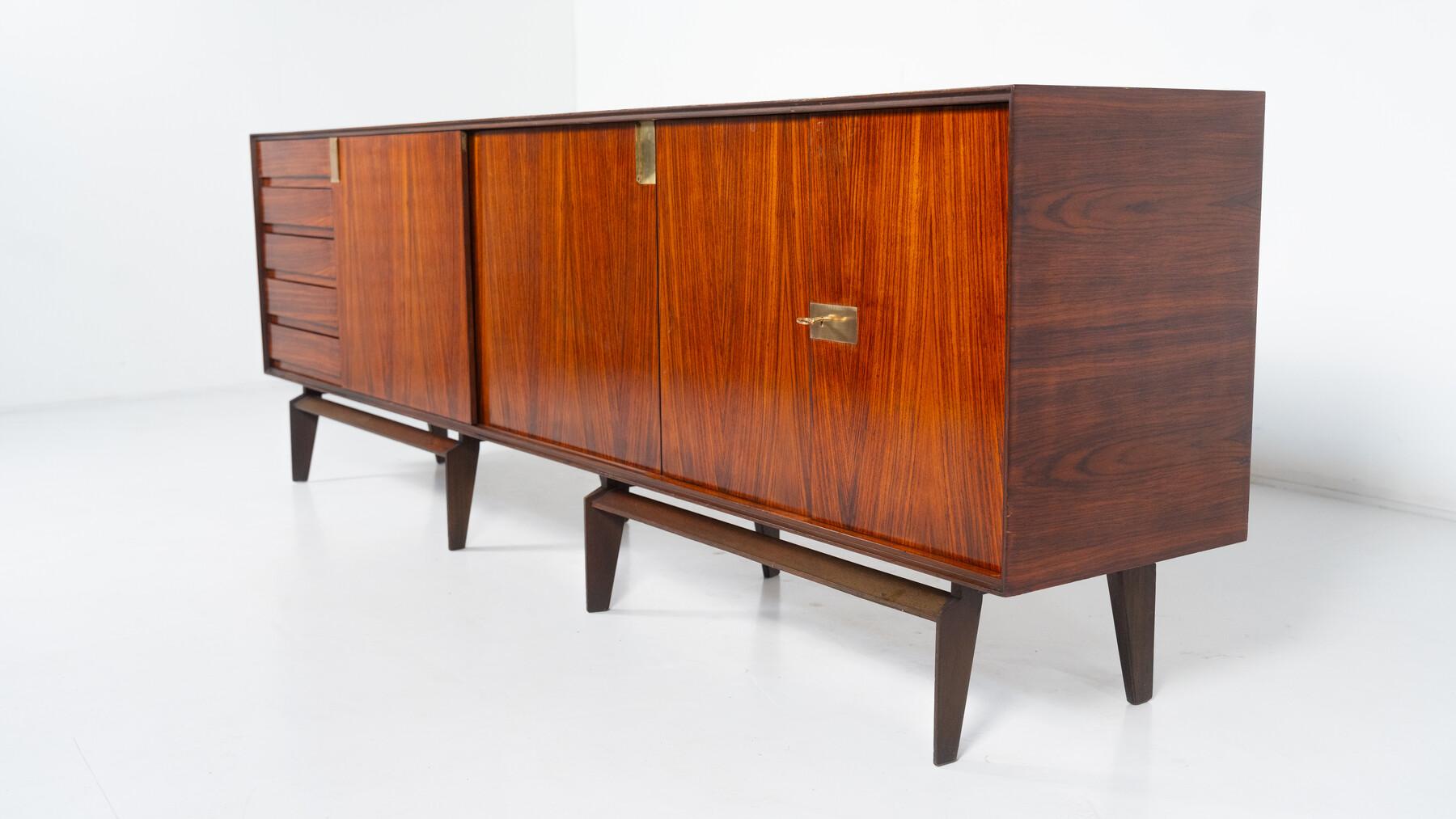 Credenza moderna di metà secolo di Vittorio Dassi, Italia, anni '50 in vendita 4
