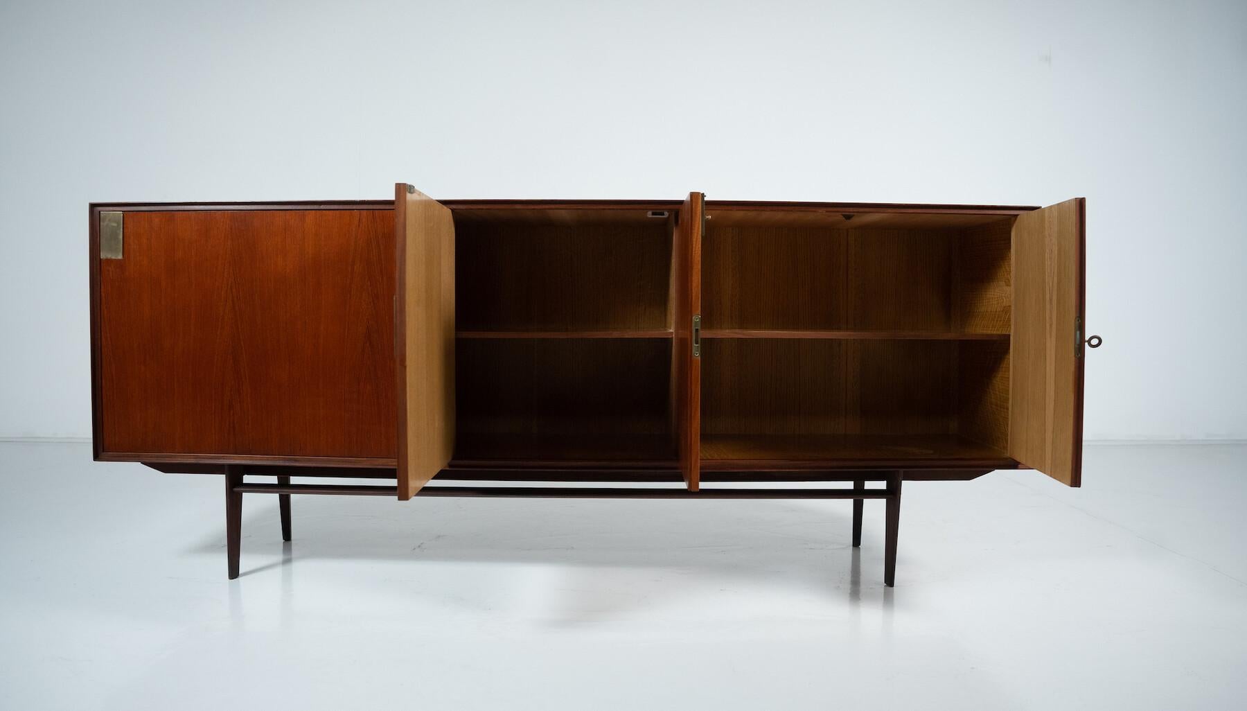 Mid-Century Modern Sideboard by Vittorio Dassi, Italy, 1950s 6