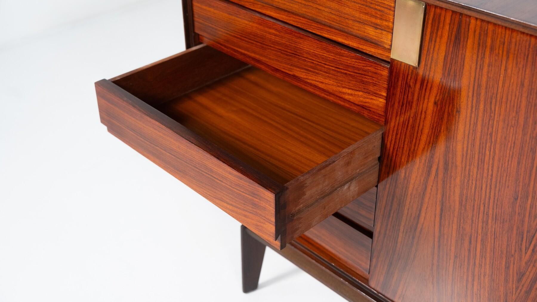 Credenza moderna di metà secolo di Vittorio Dassi, Italia, anni '50 in vendita 10