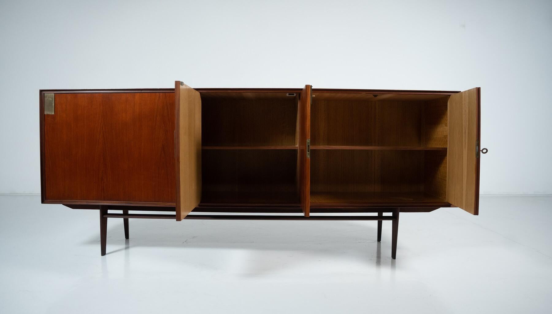 Mid-Century Modern Sideboard by Vittorio Dassi, Italy, 1950s In Good Condition In Brussels, BE