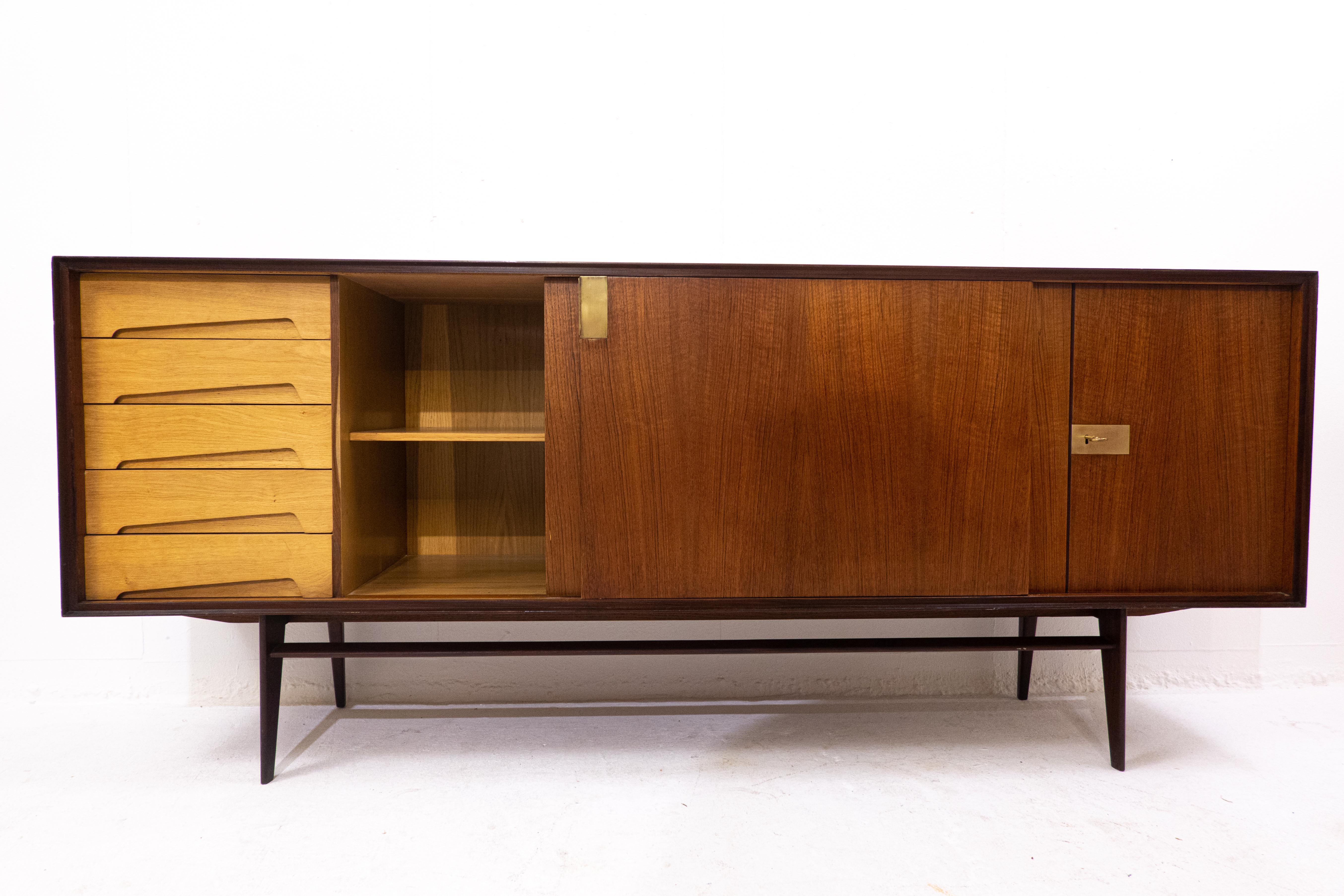 Mid-20th Century Mid-Century Modern Sideboard by Vittorio Dassi, Italy, 1950s For Sale