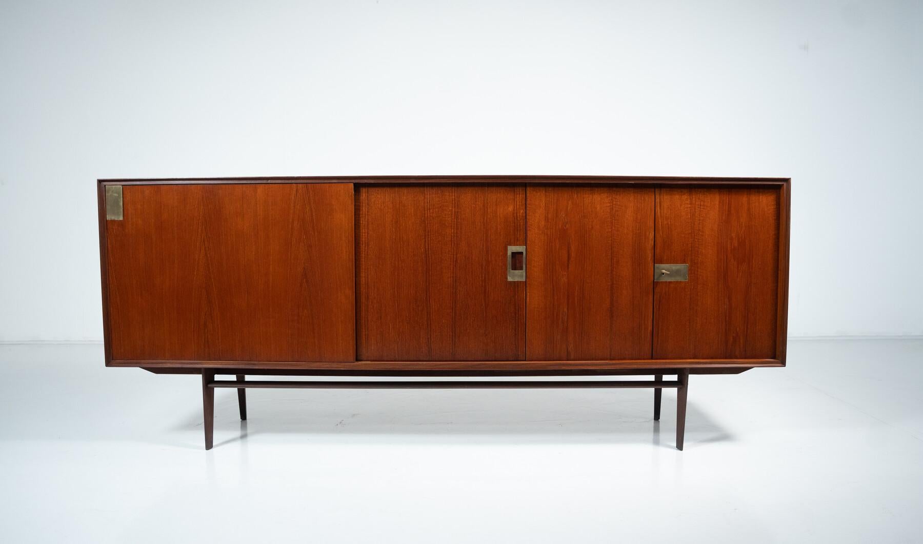 Mid-20th Century Mid-Century Modern Sideboard by Vittorio Dassi, Italy, 1950s
